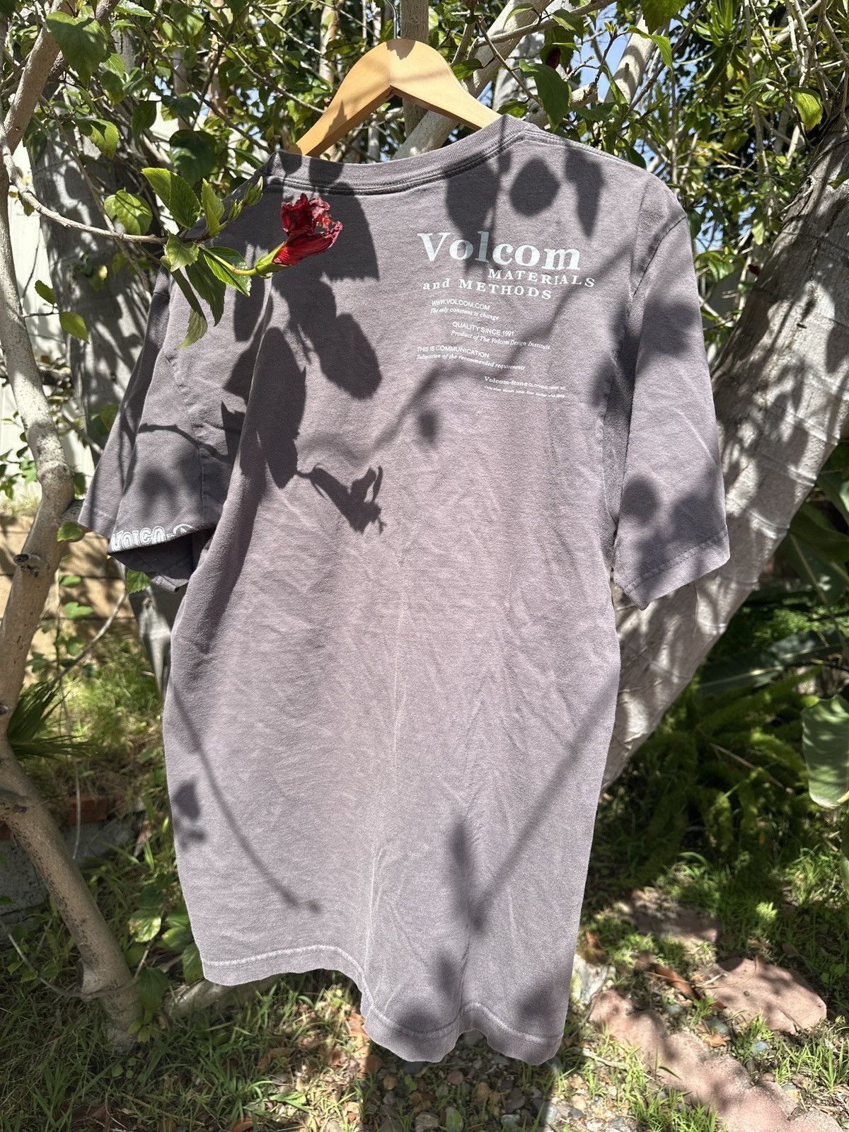 Vintage × Volcom Vintage 90s y2k surfwear Volcom Billabong T-shirt Size US L / EU 52-54 / 3 - 3 Thumbnail