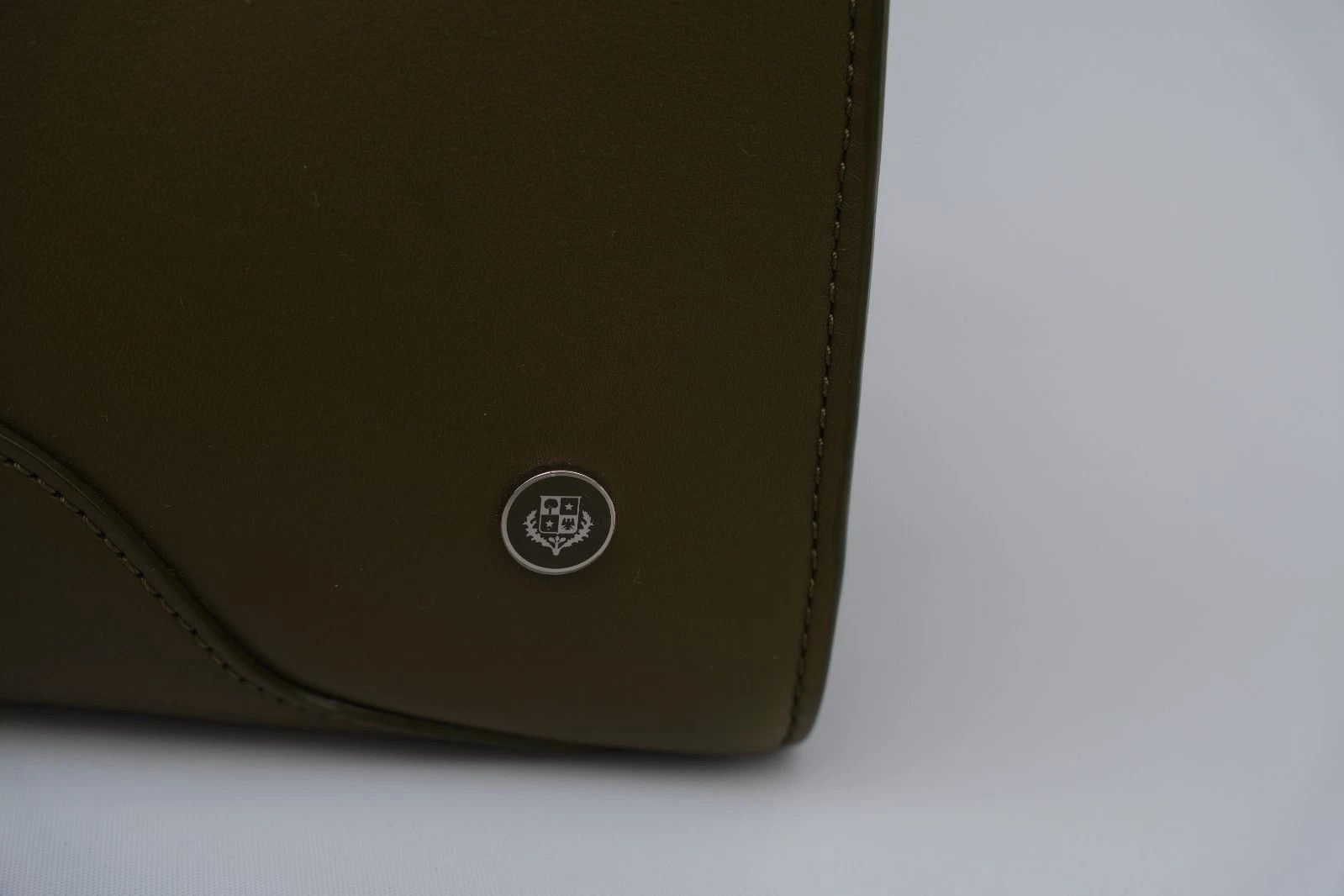 Loro Piana NEW Loro Piana Extra-Large Leather Tote Bag in Olive Green Size ONE SIZE - 12 Thumbnail