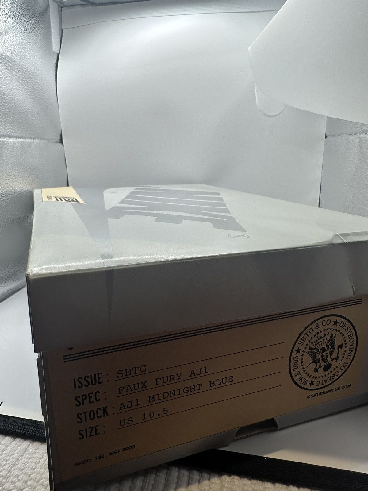 SBTG AJ1 MIDNIGHT BLUE SBTG Size US 10.5 / EU 43-44 - 12 Thumbnail