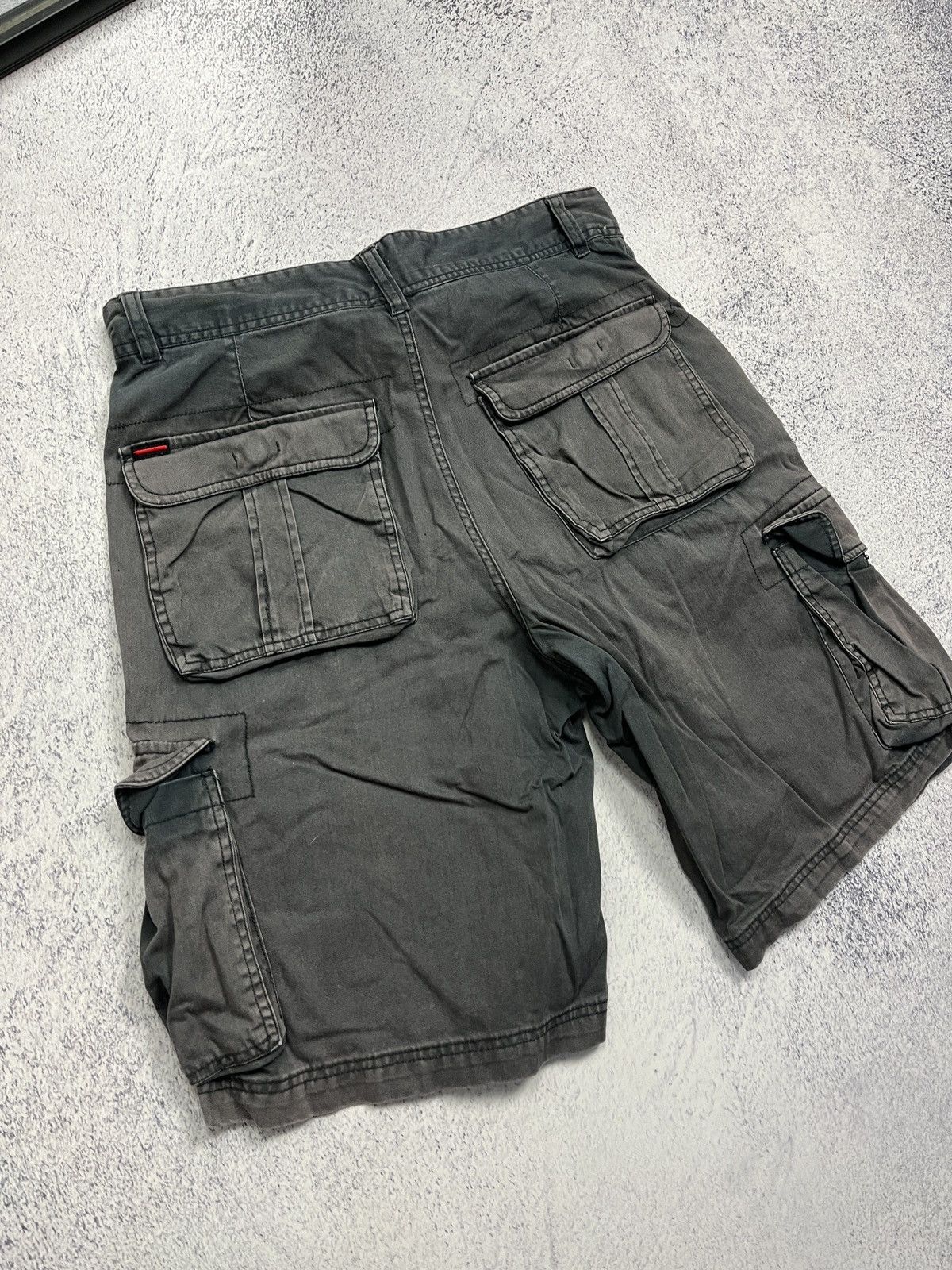 Fubu Vintage 90’s FUBU Baggy Crazy Sun Faded Cargo Shorts Y2k Rap Size US 36 / EU 52 - 9 Thumbnail