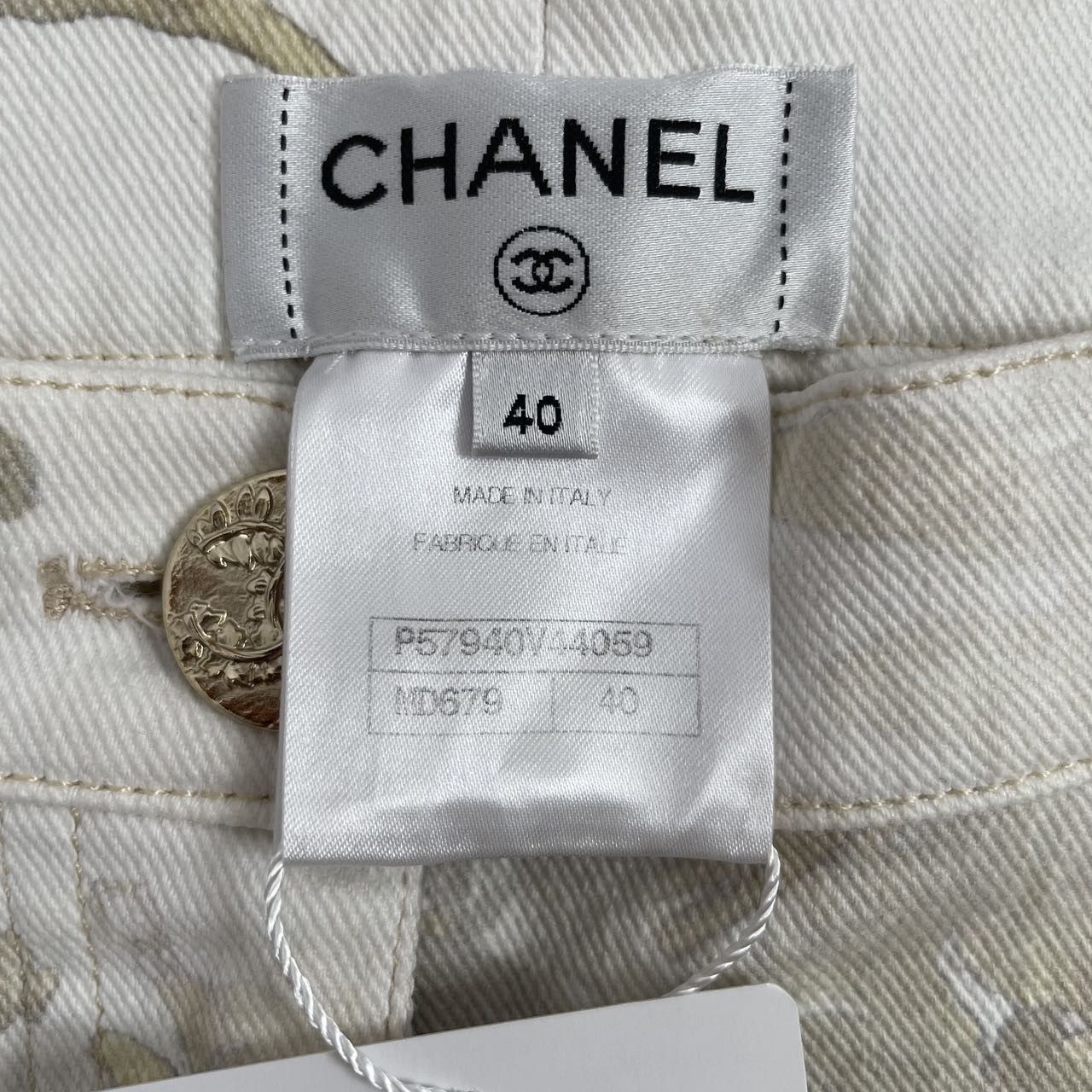 Chanel Chanel Greek Collection White Washed Printed Jeans K26WX Size 27" / US 4 / IT 40 - 4 Thumbnail