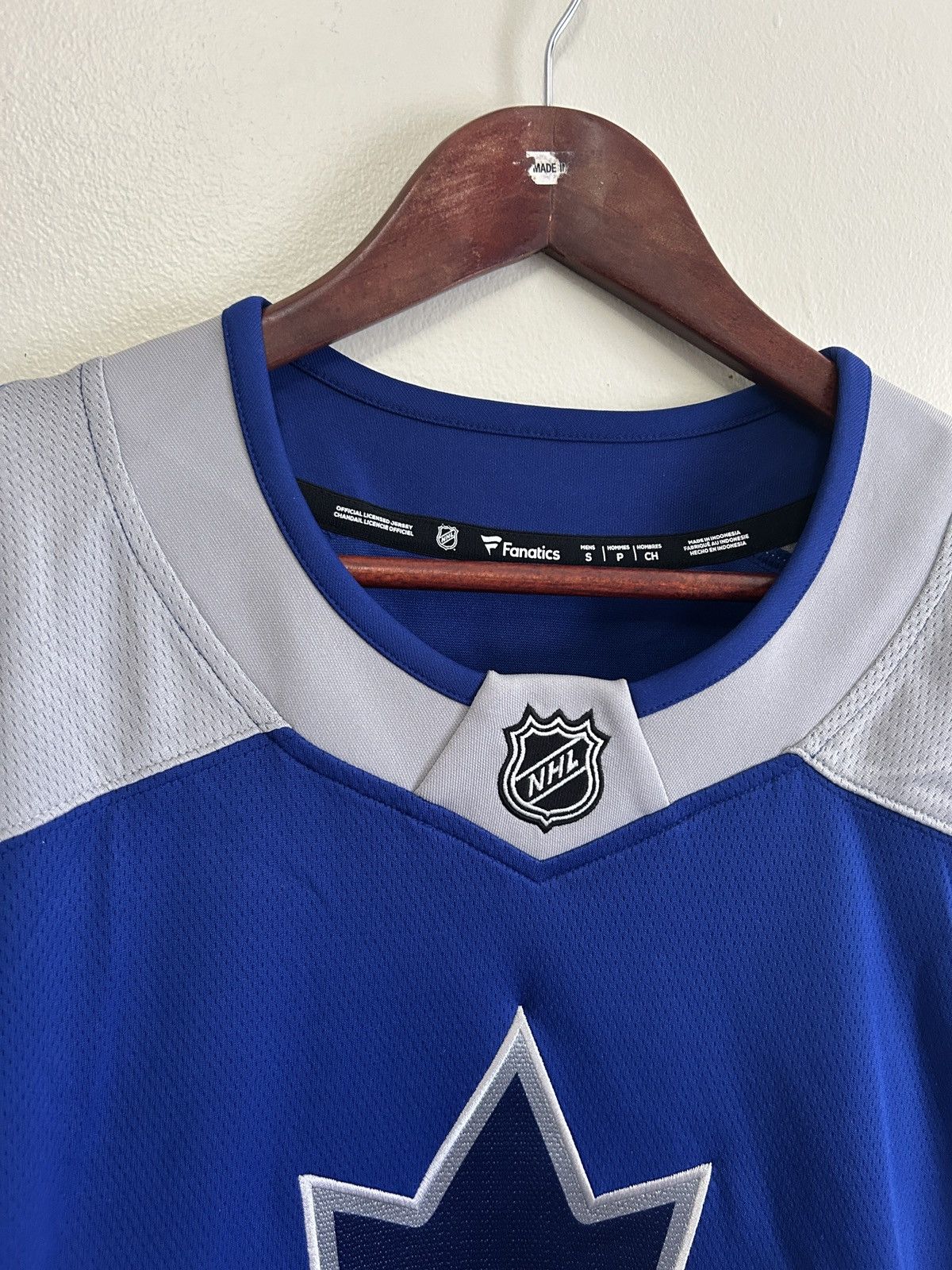 NHL 2021 Toronto Maple Leafs Reverse Retro NHL Jersey Size US S / EU 44-46 / 1 - 3 Thumbnail