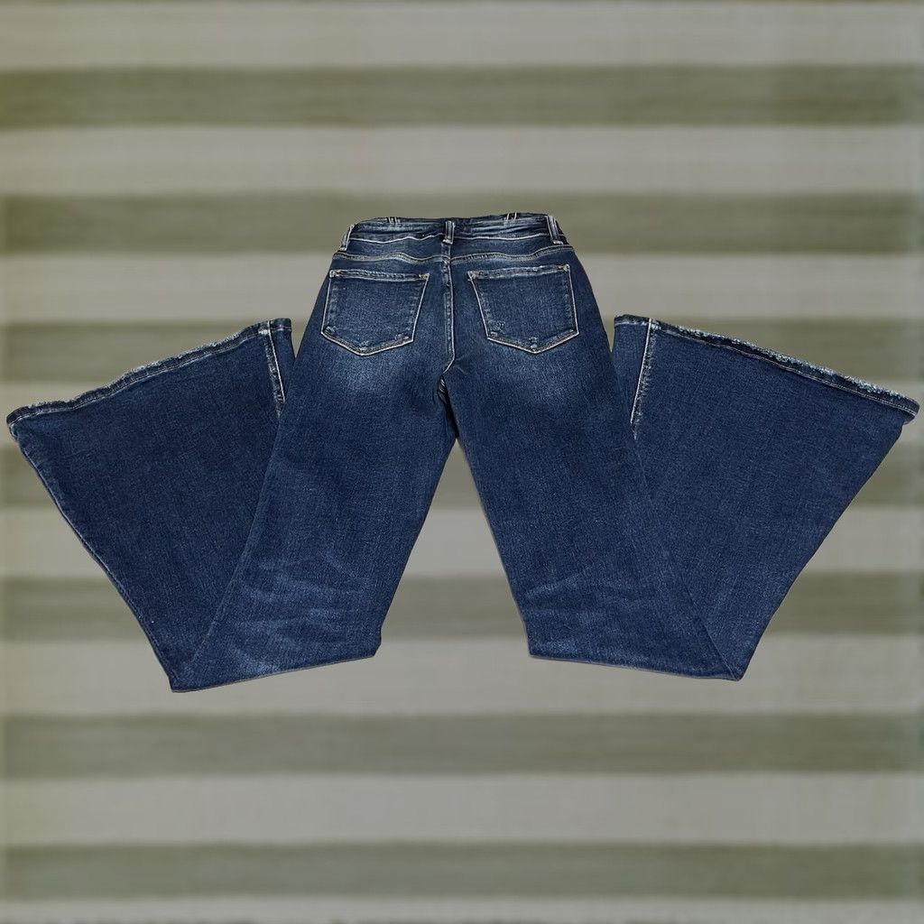 Vintage Buckle Bridge Ultra High-Rise Extreme Flare Denim Jeans Women's 24x31 Blue, 5-Pocket, Button Zip, Regular, Cotton Blend, GA Size 42" / US 20 - 1 Thumbnail