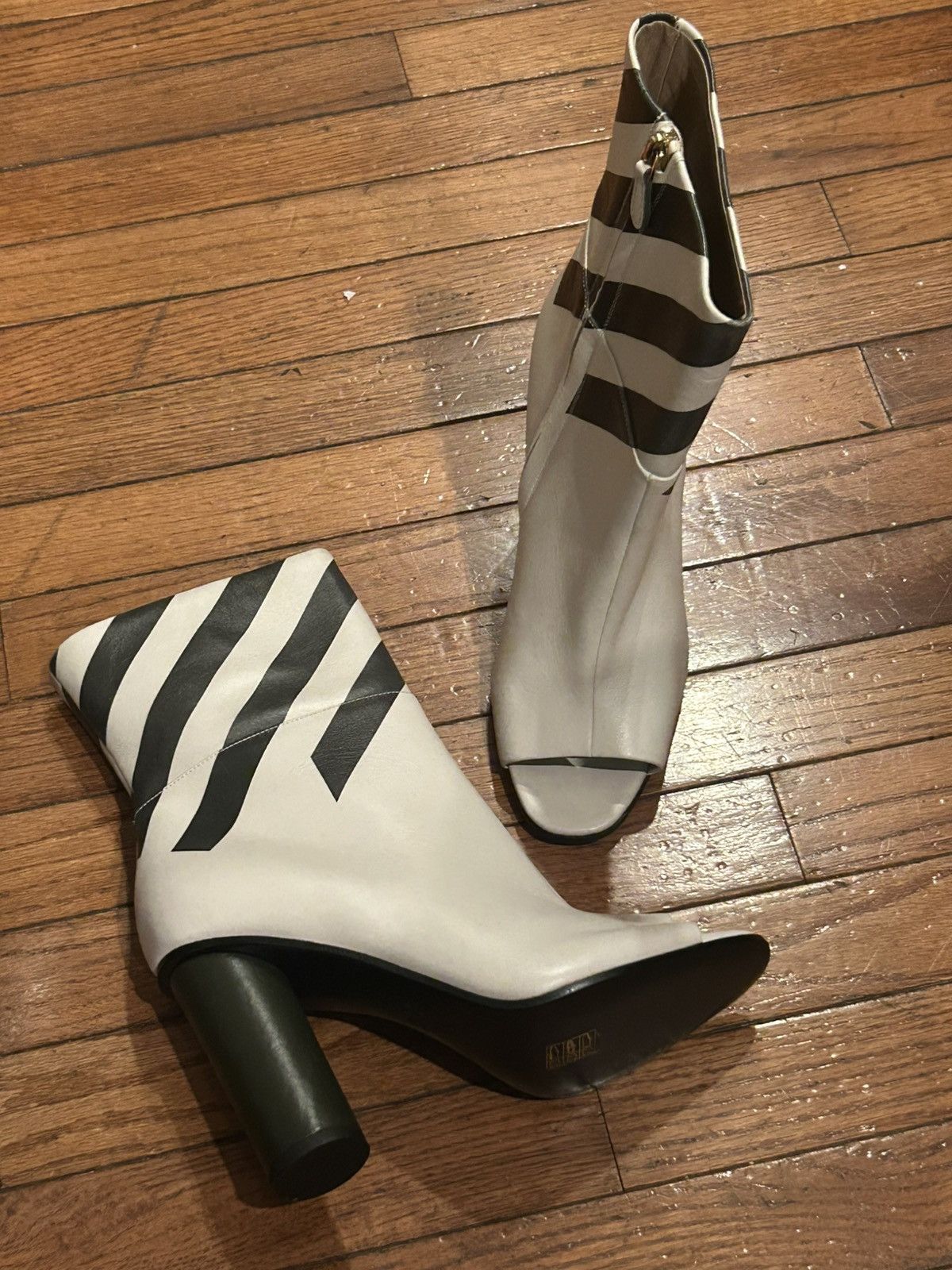 Anya Hindmarch ANYA HINDMARCH LEATHER BOOTS Size US 10 / IT 40 - 1 Thumbnail
