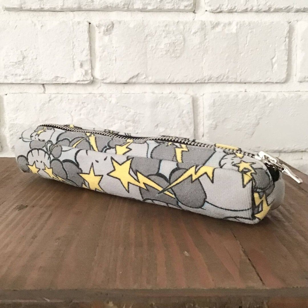 Bape × Kaws × Nigo BAPE × KAWS SKULL STA Pouch a bathing ape star NIGO Size ONE SIZE - 1 Thumbnail
