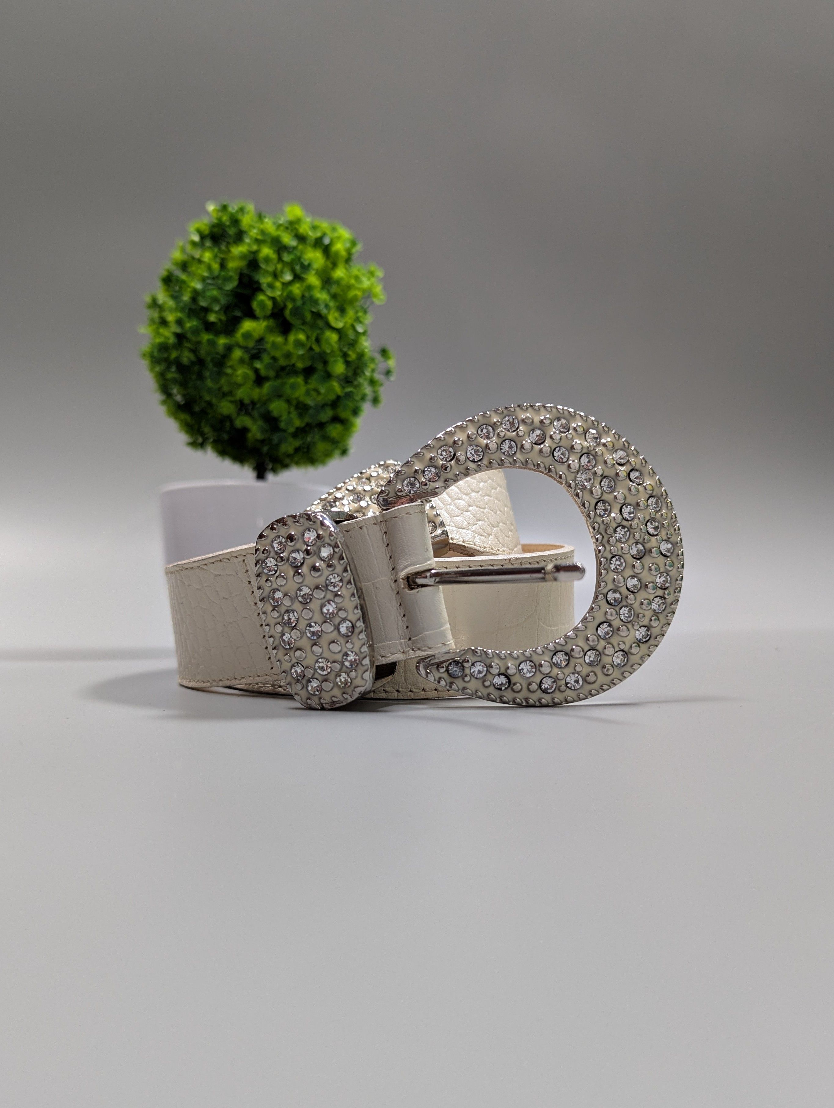 Japanese Brand × Vintage Y2K Womens White Leather Belt Metal Buckle With Rhinestones Size ONE SIZE - 3 Thumbnail