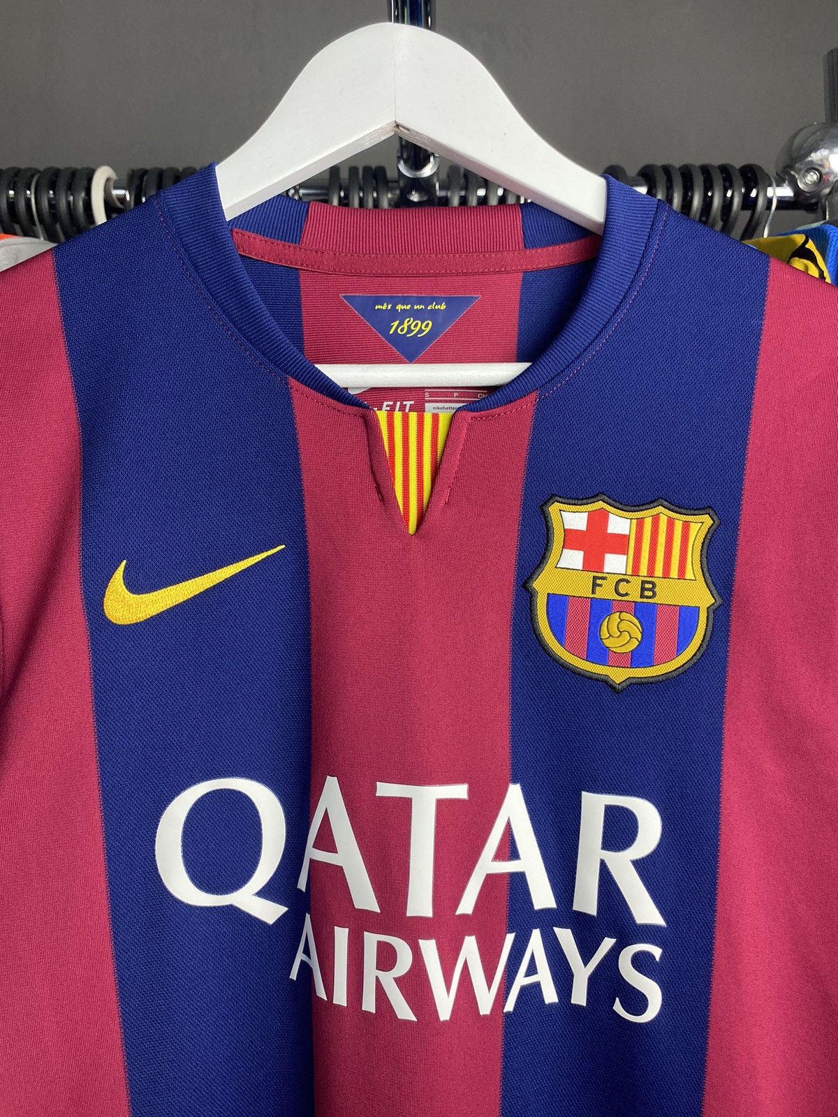 Nike 2014/15 NIKE BARCELONA #22 DANI ALVES FOOTBALL JERSEY SHIRT Size US S / EU 44-46 / 1 - 5 Thumbnail