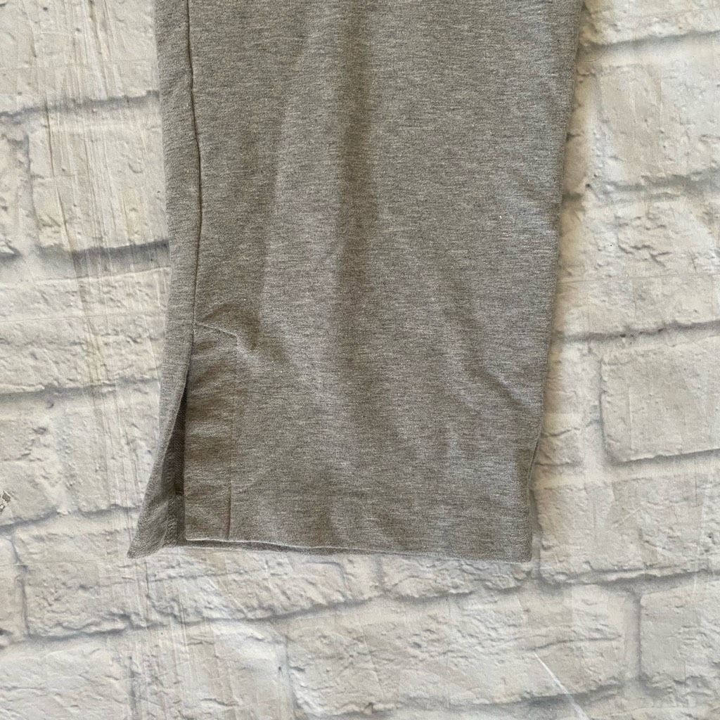 Express Express women 8 cotton blend soft & comfy Capri pants grey Size 30" / US 8 / IT 44 - 2 Thumbnail