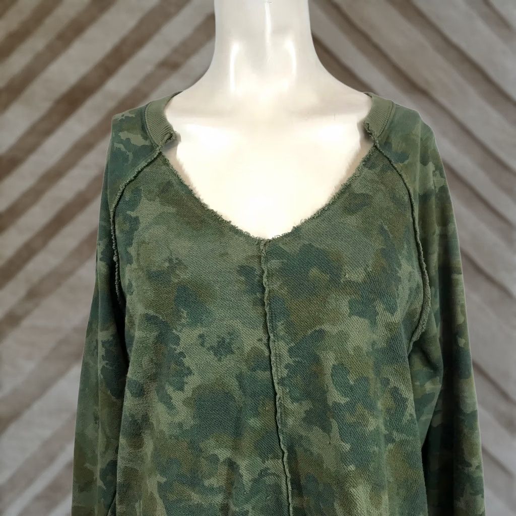 Vintage Pilcro and the Letterpress Camouflage Sweatshirt Green V-Neck Pullover Womens Small Size S / US 4 / IT 40 - 1 Thumbnail