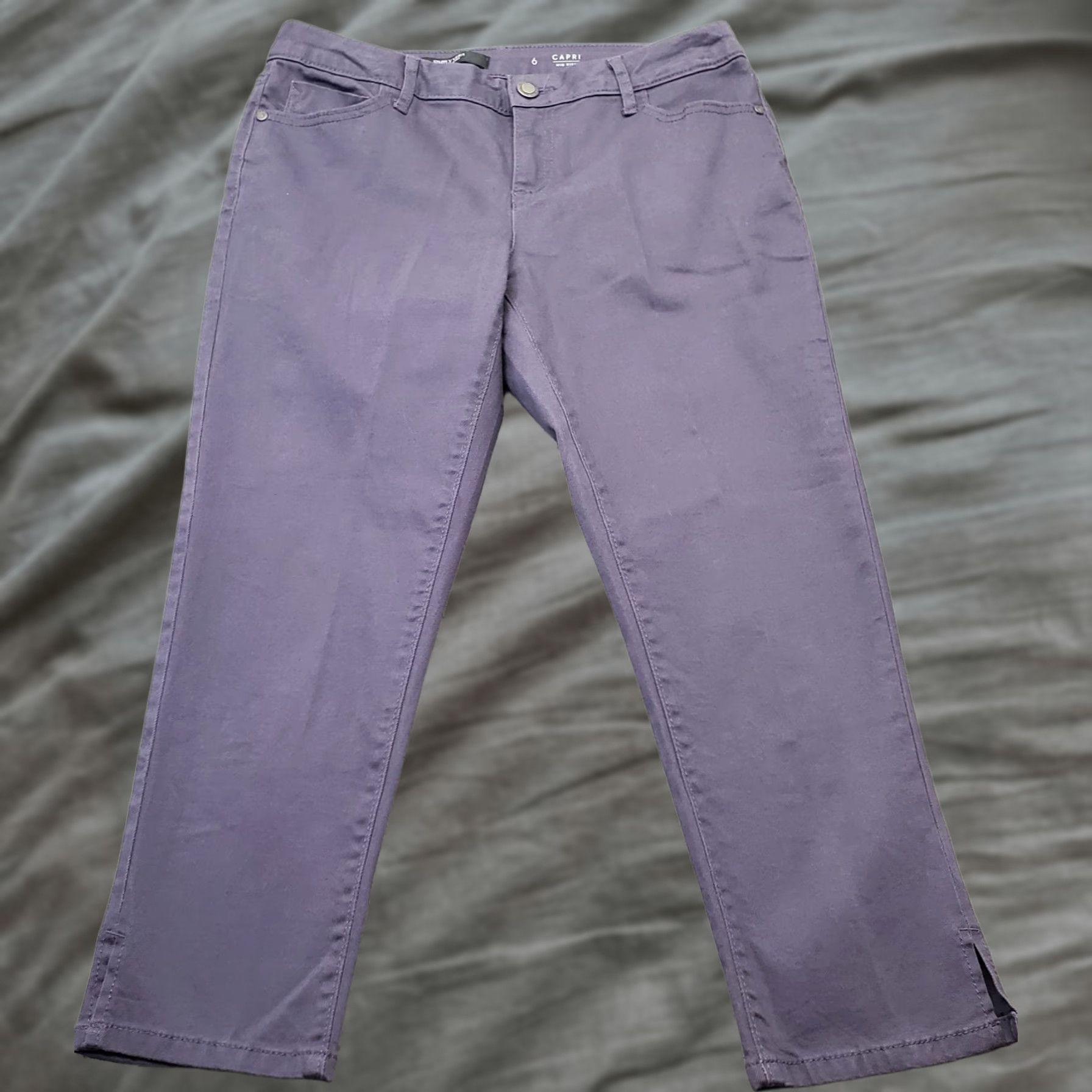 Vintage Simply Vera Vera Wang Capri Jeans Womens 6 Purple Mid Rise Ankle Slit Straight Size 28" / US 6 / IT 42 - 1 Thumbnail
