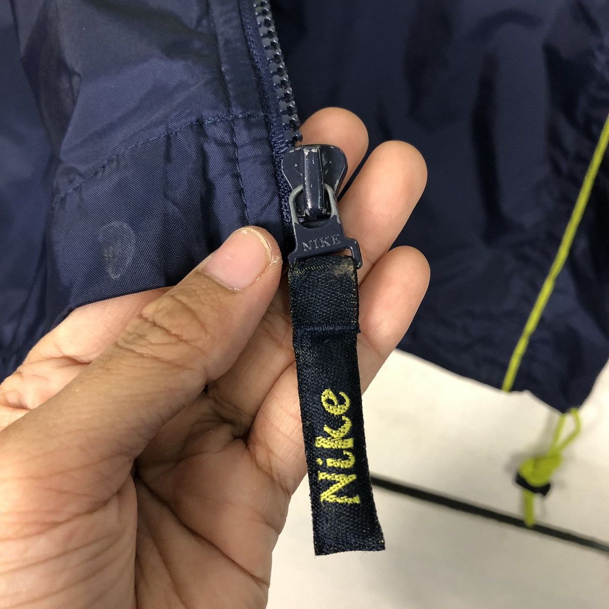 Nike Vintage Nike Swoosh Windbreaker — Electric Yellow Panel Size US M / EU 48-50 / 2 - 17 Thumbnail