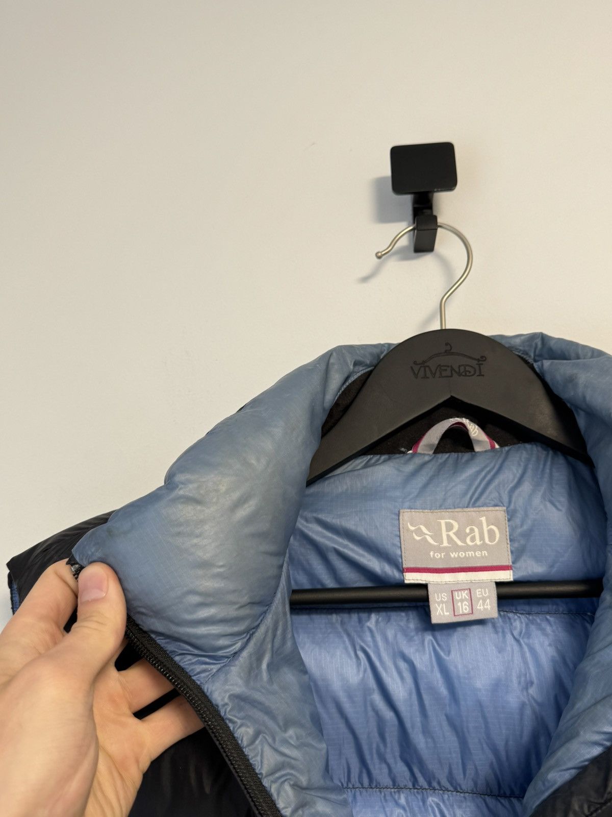 Rab Rab Neutrino Down Black Puffer Vest Gilet Pertex Insulated Size XL / US 12-14 / IT 48-50 - 12 Thumbnail