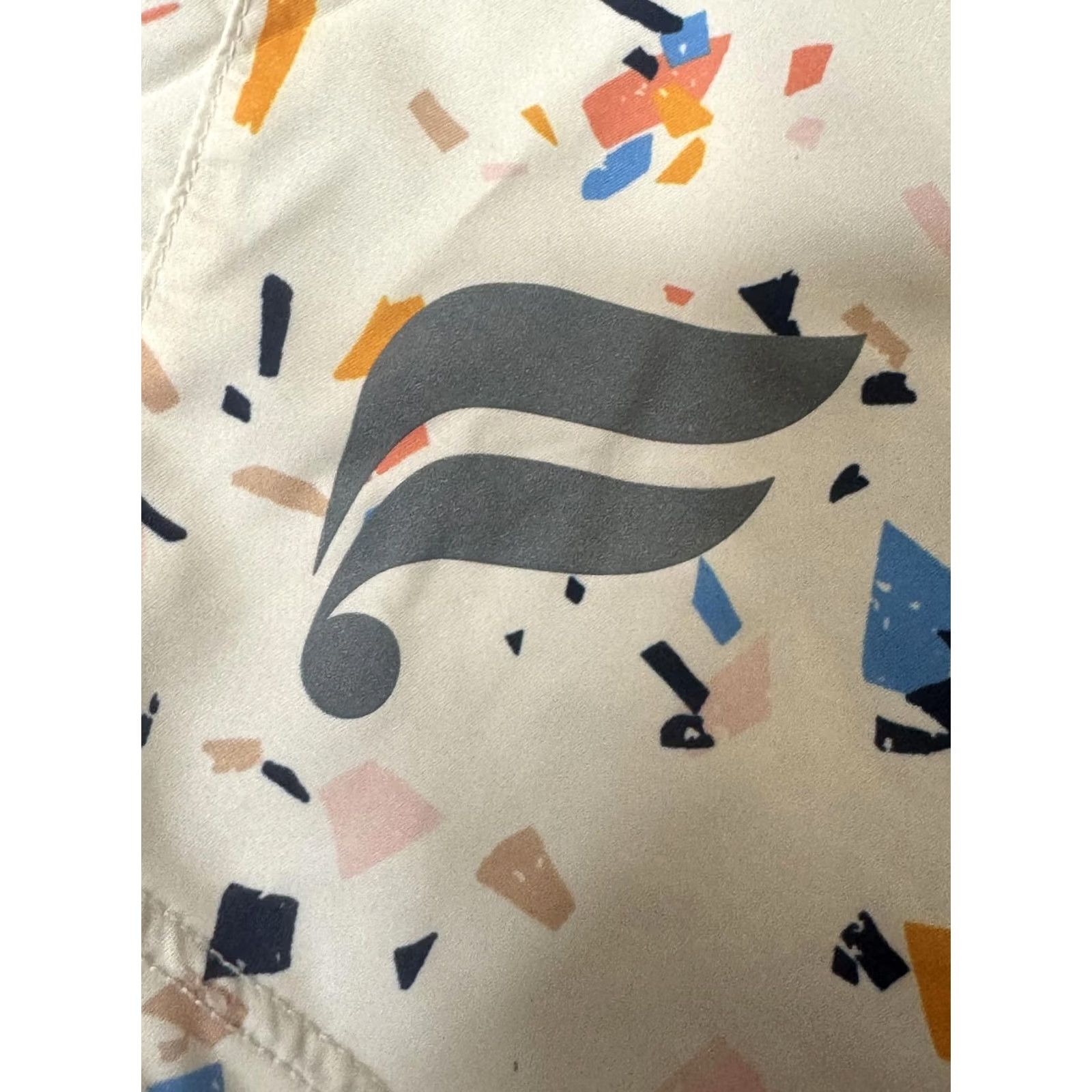 Fabletics Fabletics Women's Casual Shorts Abstract Print Beige 28x2 S Regular Drawstring Logo Cotton Lightweight Vintage? No — (rearranged) Size 28" / US 6 / IT 42 - 3 Thumbnail