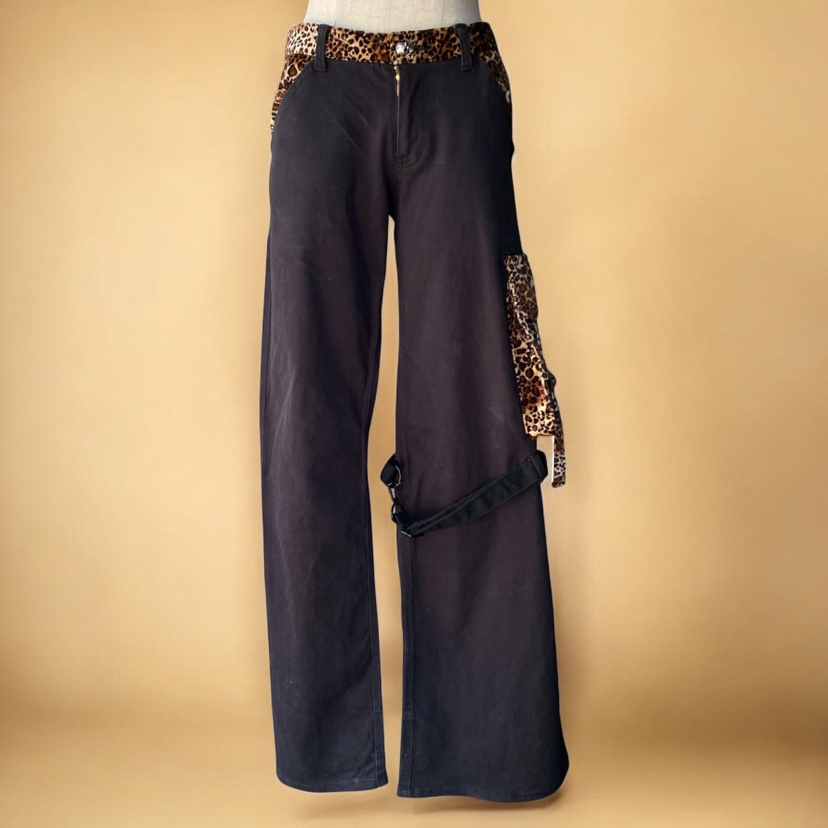 Japanese Brand × Seditionaries HUNDRED CLUB Y2K Punk Black Cargo Pants with Leopard Trim Size 32" / US 10 / IT 46 - 1 Thumbnail