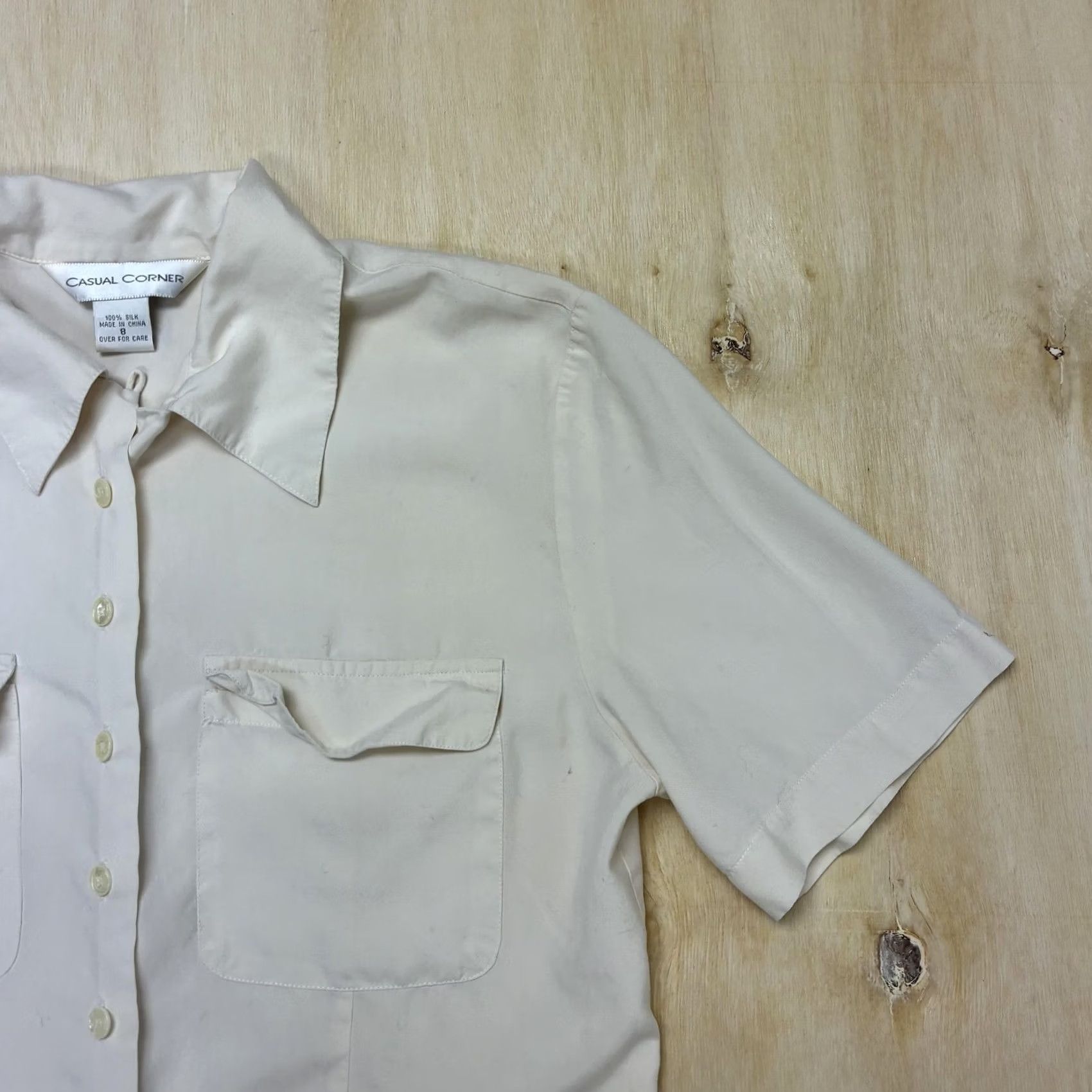 Vintage VINTAGE Casual Corner Blouse Womens 8 White Silk Collared Short Sleeve Button Up Size M / US 6-8 / IT 42-44 - 3 Thumbnail