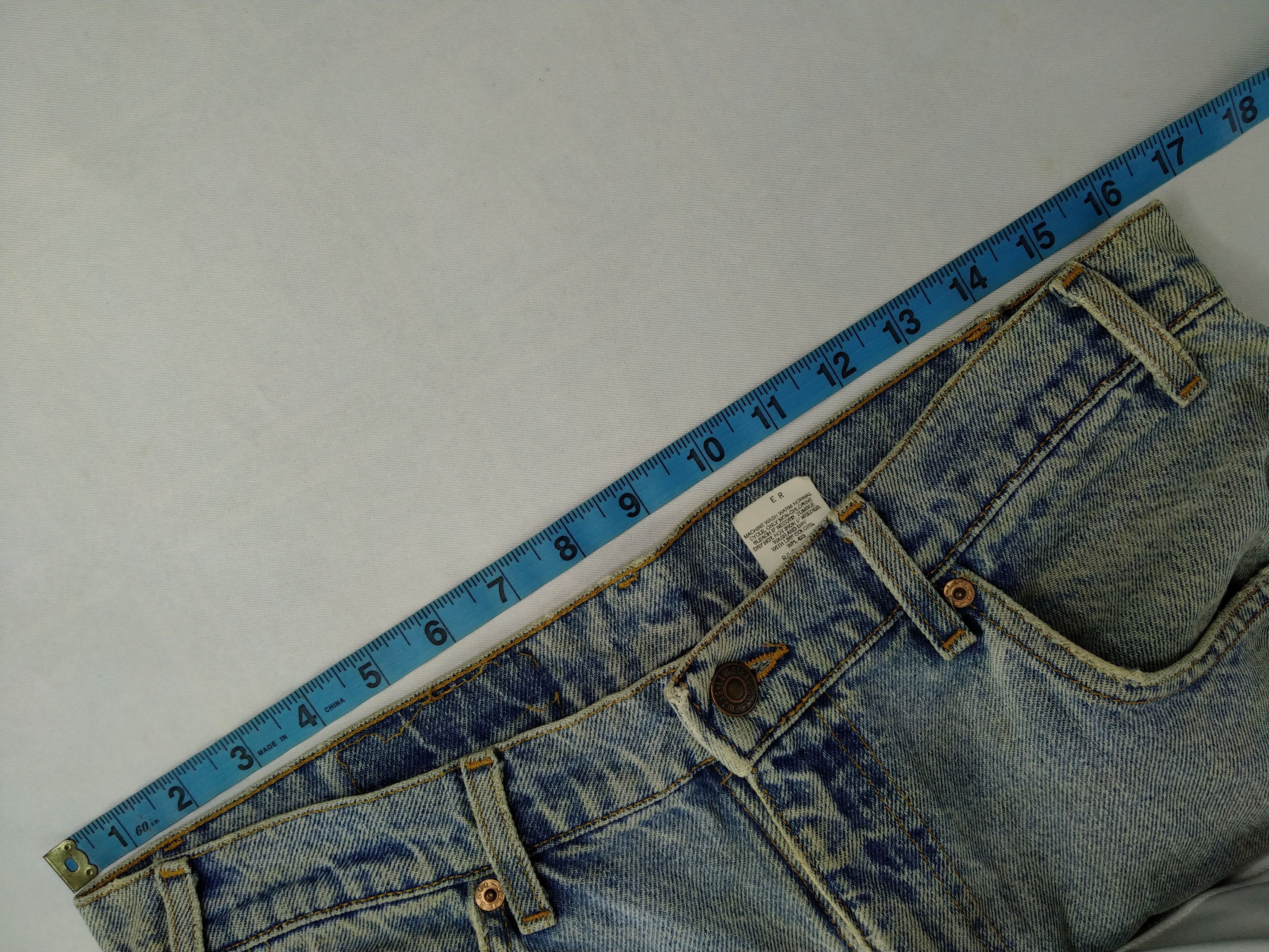 Japanese Brand Ripped Light Wash Vintage Levi's 505 USA 33x29 Denim -JN1056 Size US 33 - 5 Thumbnail