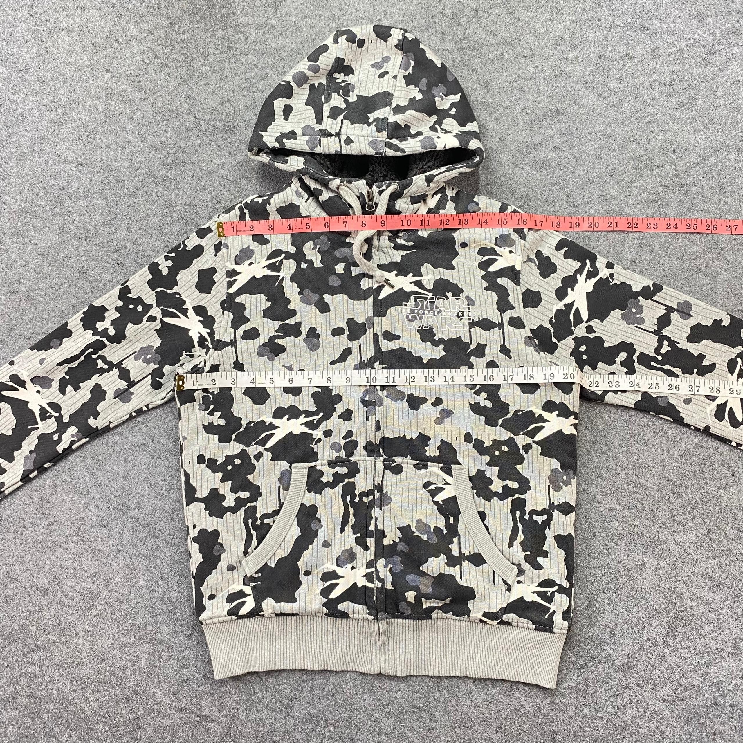 Uniqlo Vintage Star Wars Overprint Hoodies Size US M / EU 48-50 / 2 - 3 Thumbnail