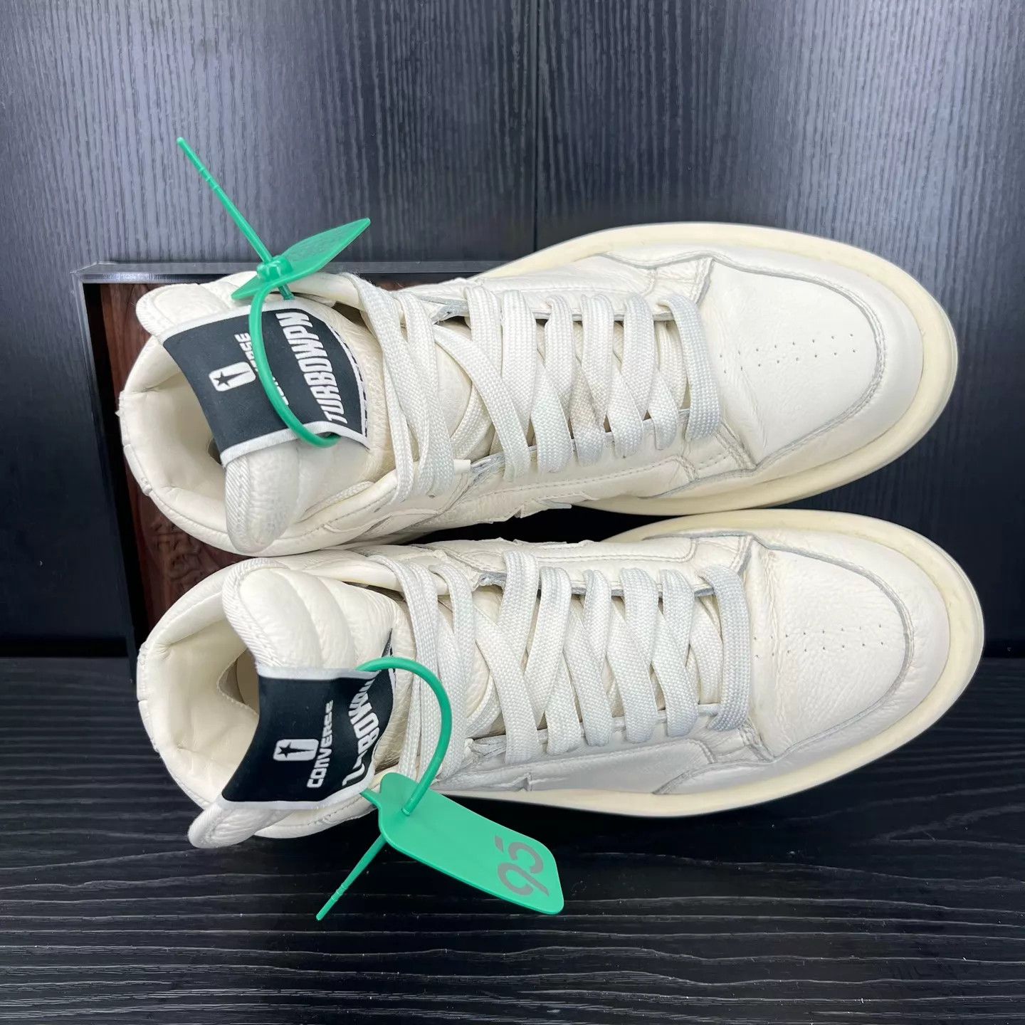 Converse Converse Ivory 44 Mint w/ Box Size US 11 / EU 44 - 8 Thumbnail