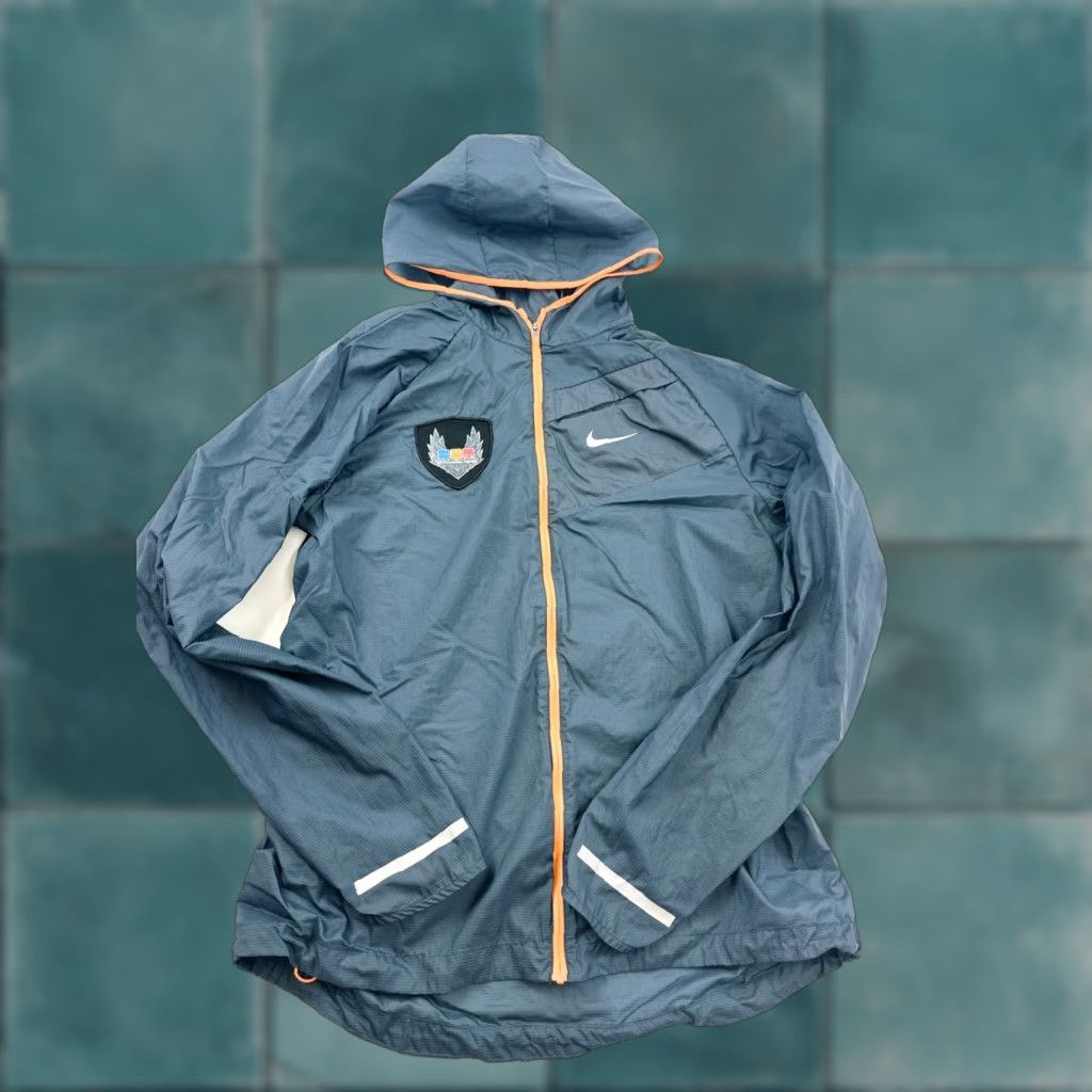 Nike Nike Windrunner Jacket Womens Large Gray Hooded Full Zip Activewear Long Sleeve Outdoor Size L / US 10 / IT 46 - 1 Thumbnail