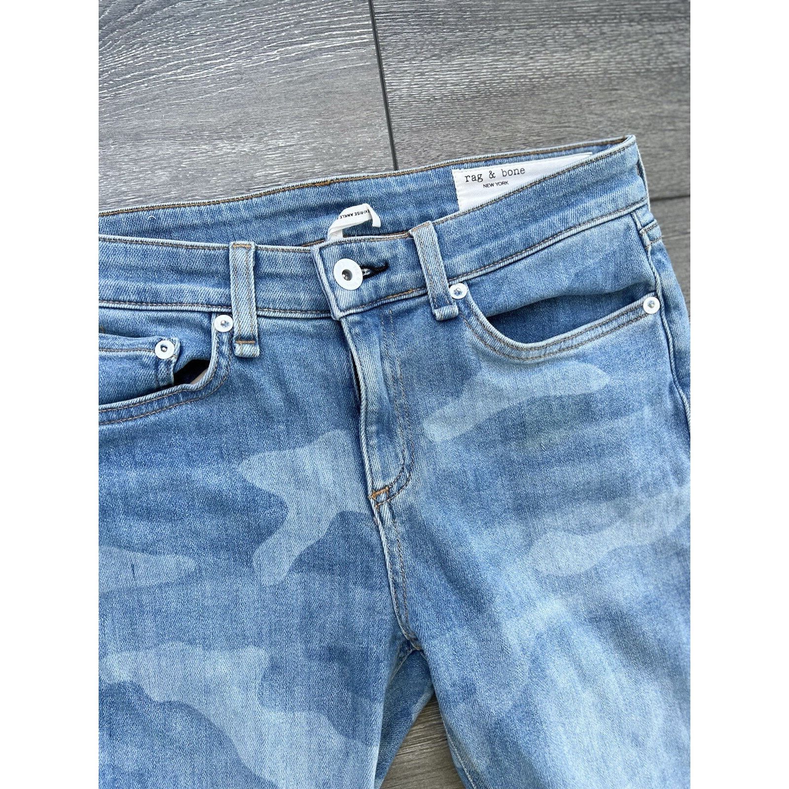 Rag & Bone Rag & Bone Cate Faded Camo Ankle Skiny Jeans size 26 A000323 Size 26" / US 2 / IT 38 - 7 Thumbnail