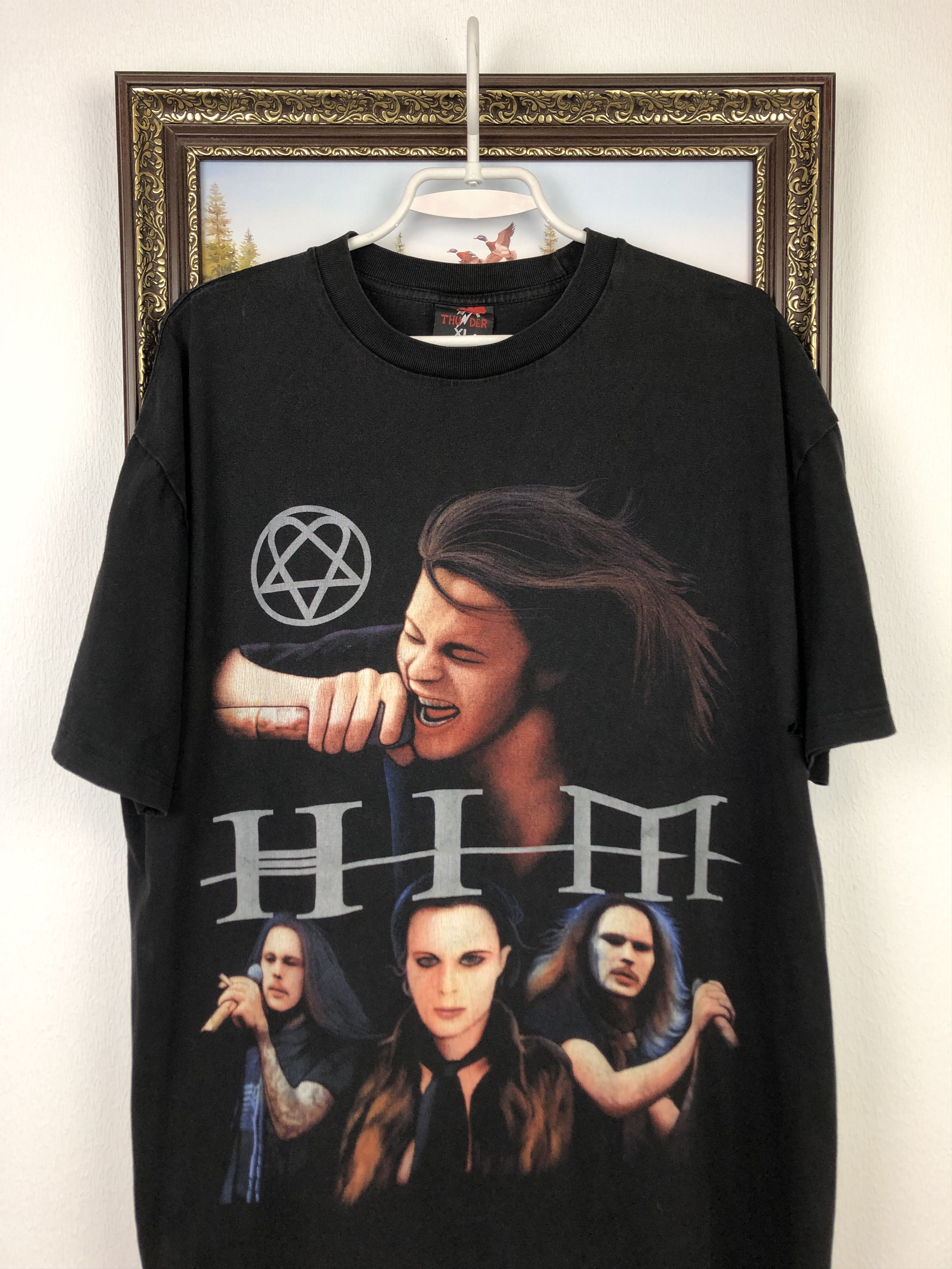 Band Tees × Vintage Vintage HIM Band Tee Black Rock Shirt Mens Rare Over Print Size US XL / EU 56 / 4 - 2 Thumbnail