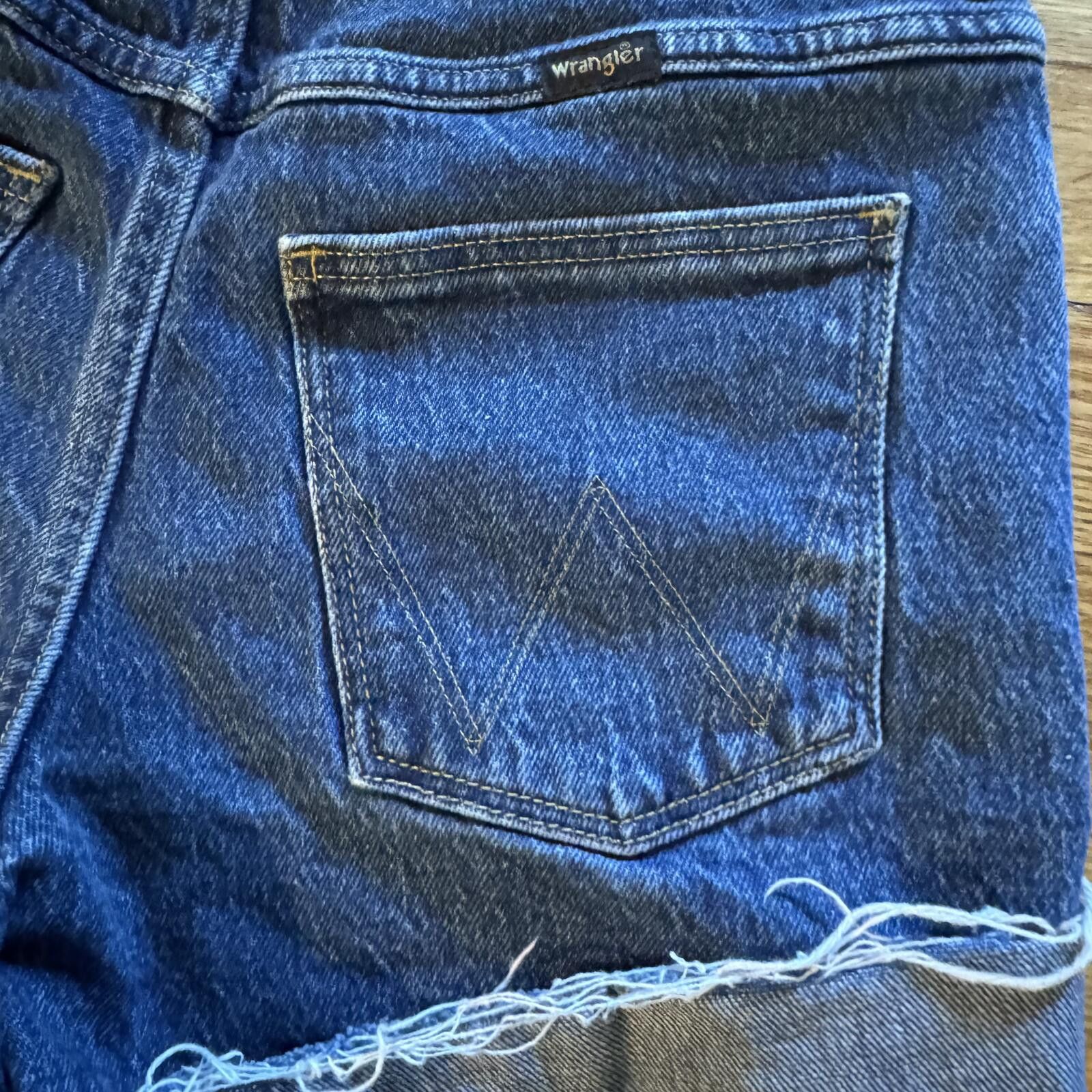 Wrangler Wrangler Size 26 High Rise Vintage 4" Size 28" / US 6 / IT 42 - 3 Thumbnail
