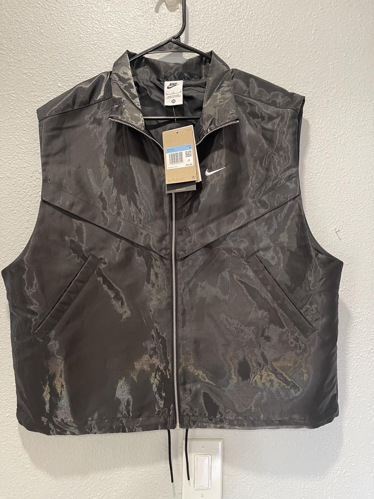 Nike Nike Women's Black Oversized Fit Vest Medium Size M / US 6-8 / IT 42-44 - 1 Thumbnail
