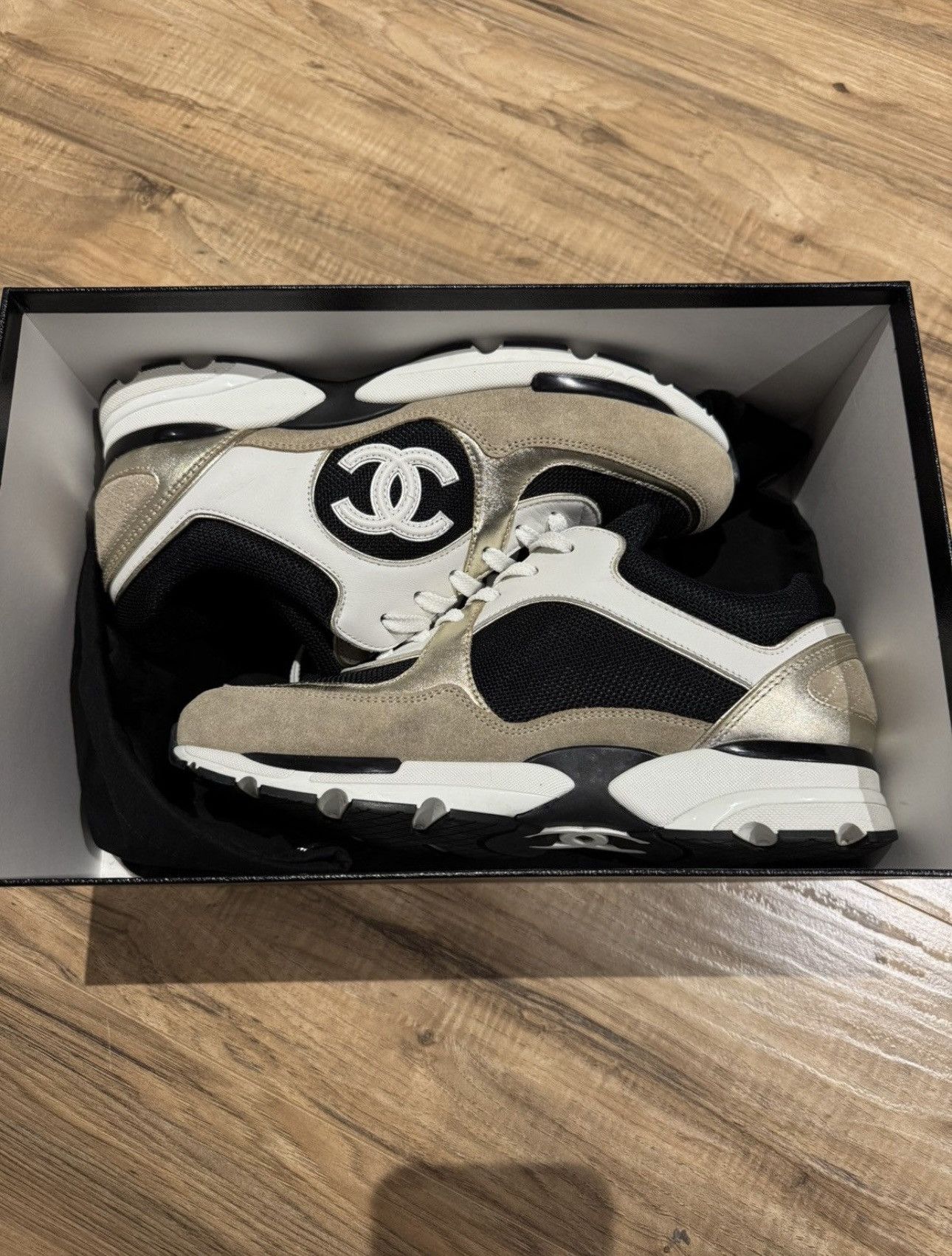 Chanel Chanel Sneakers Size US 9.5 / EU 42-43 - 2 Thumbnail
