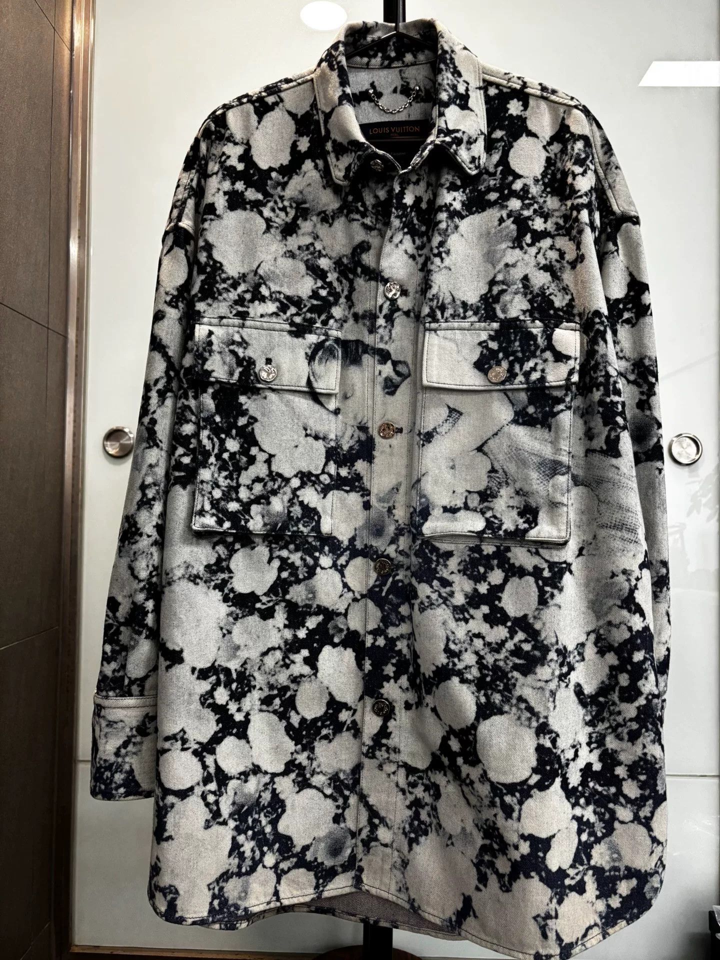 Louis Vuitton louis vuitton whimsical oversized jacket Size US S / EU 44-46 / 1 - 1 Thumbnail