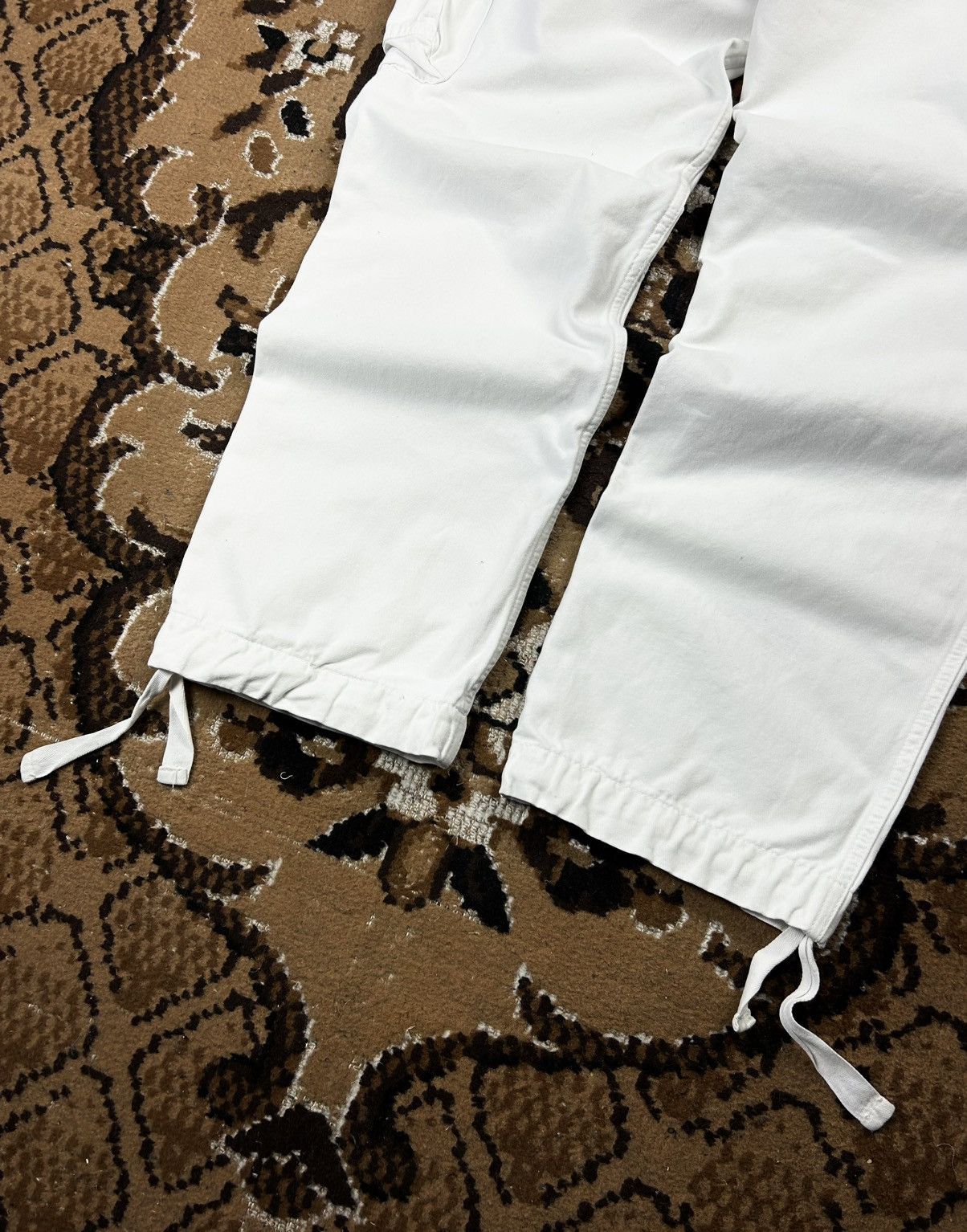 Dolce & Gabbana Dolce & Gabbana Archive White Cargo Pants Metal Logo Vintage Size US 32 / EU 48 - 12 Thumbnail