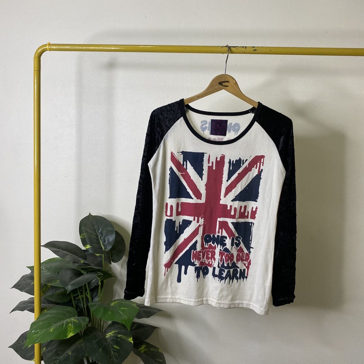 If Six Was Nine Union Jack Cyber Gothic Punk Grunge Anarchist Velvet Sleeves Size S / US 4 / IT 40 - 1 Thumbnail