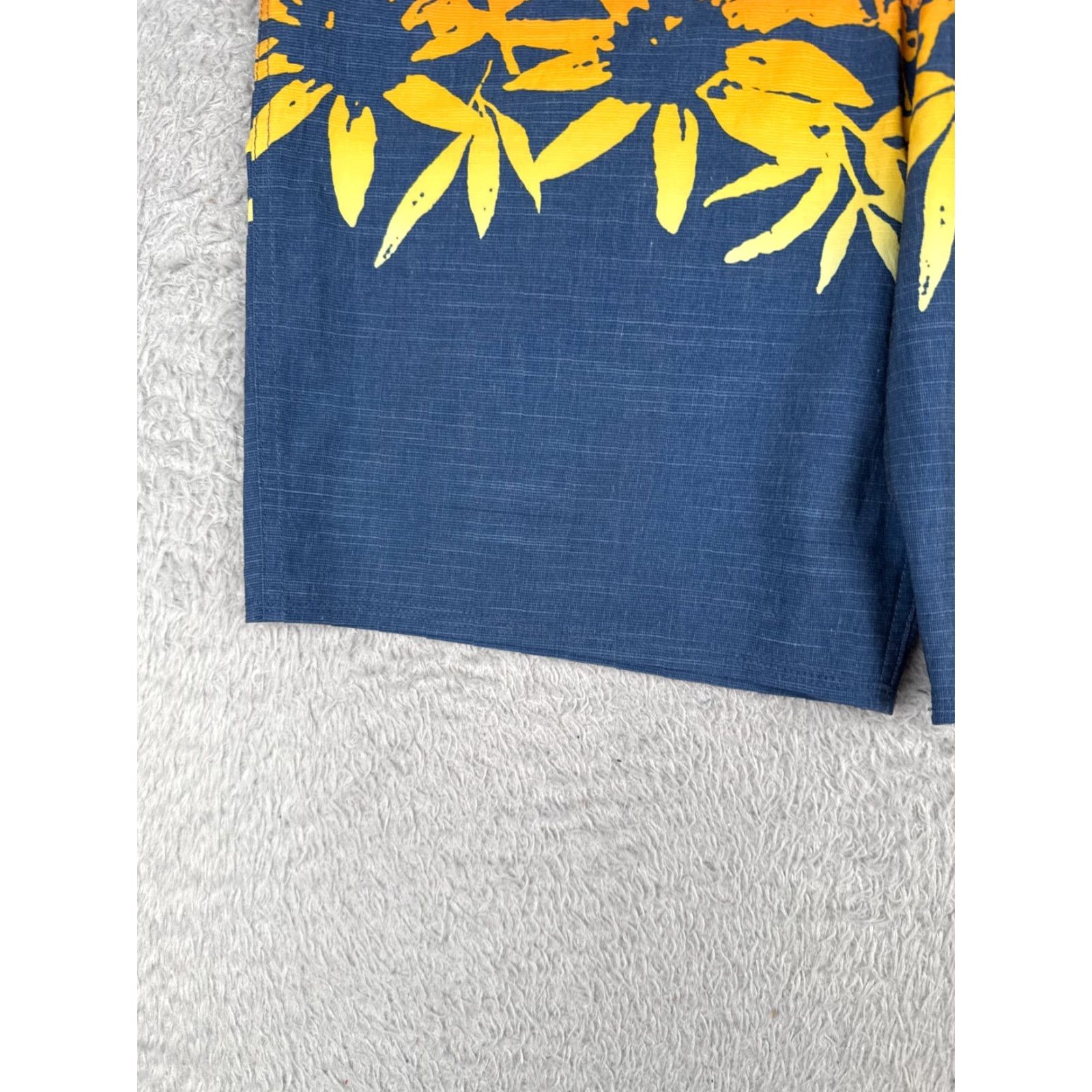 Quiksilver Quiksilver Board Shorts Mens 32 Blue Orange Floral Polyester 32x9 Beach Size US 32 / EU 48 - 3 Thumbnail