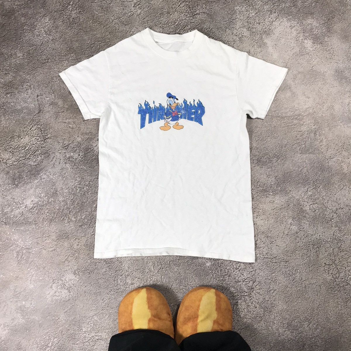 Vintage Vintage Y2K Thrasher Graphic Tee Sun Faded Skate Streetwear Size US S / EU 44-46 / 1 - 1 Thumbnail