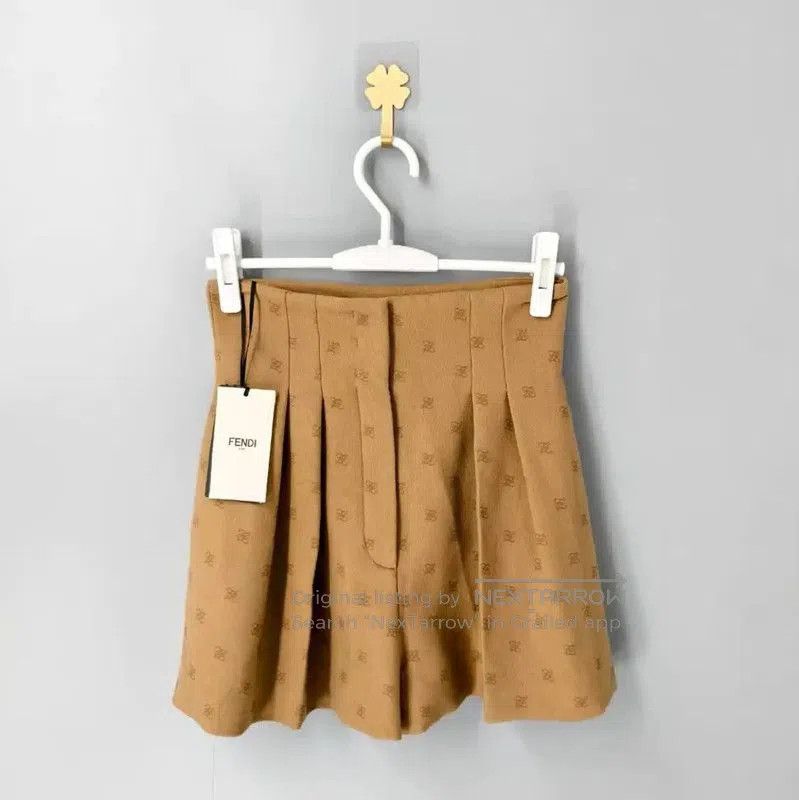 Fendi Fendi Khaki Wool Women's Shorts . Size 22" - 1 Thumbnail