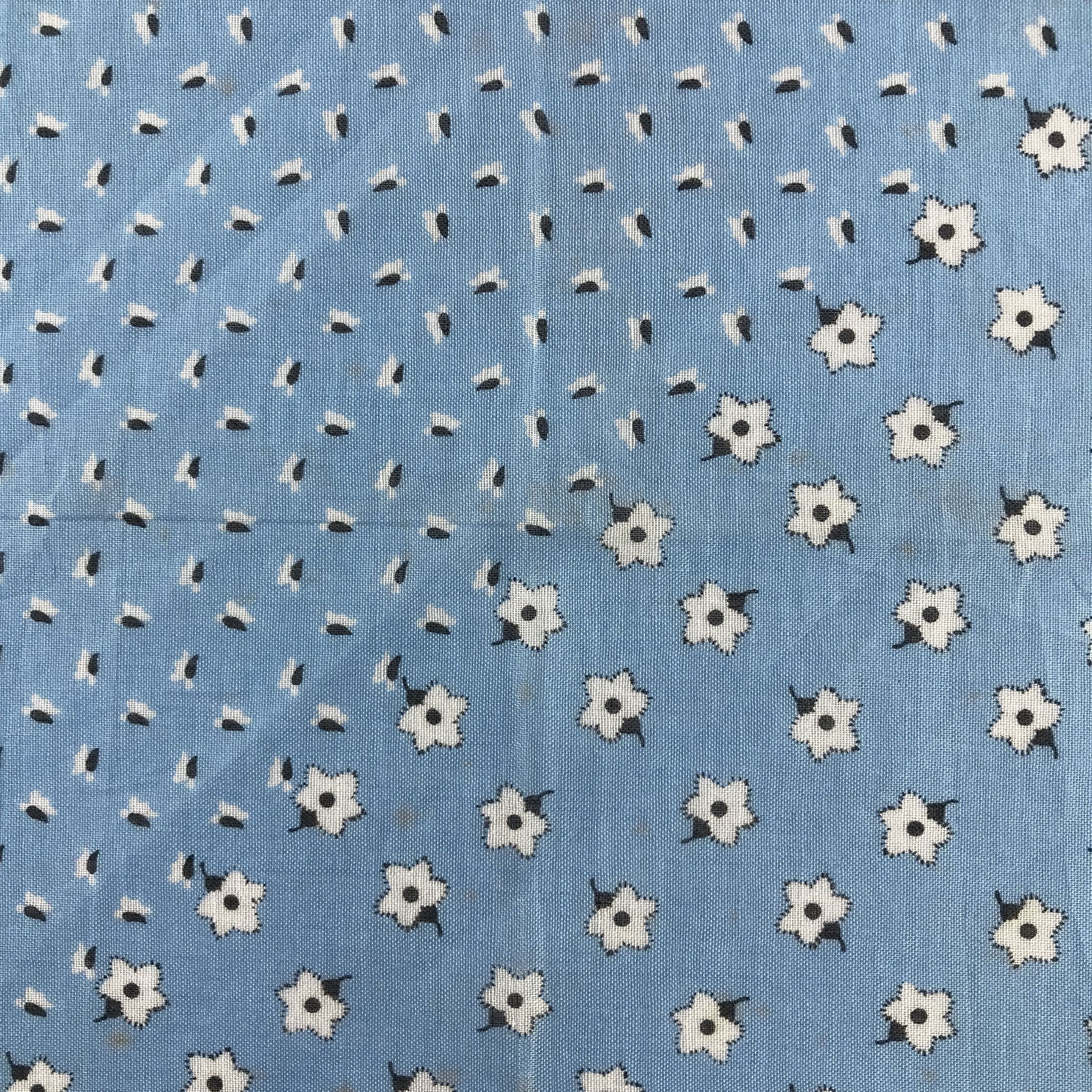Pierre Balmain Pierre Balmain Handkerchief / Bandana / Neckerchief C755 Size ONE SIZE - 6 Thumbnail