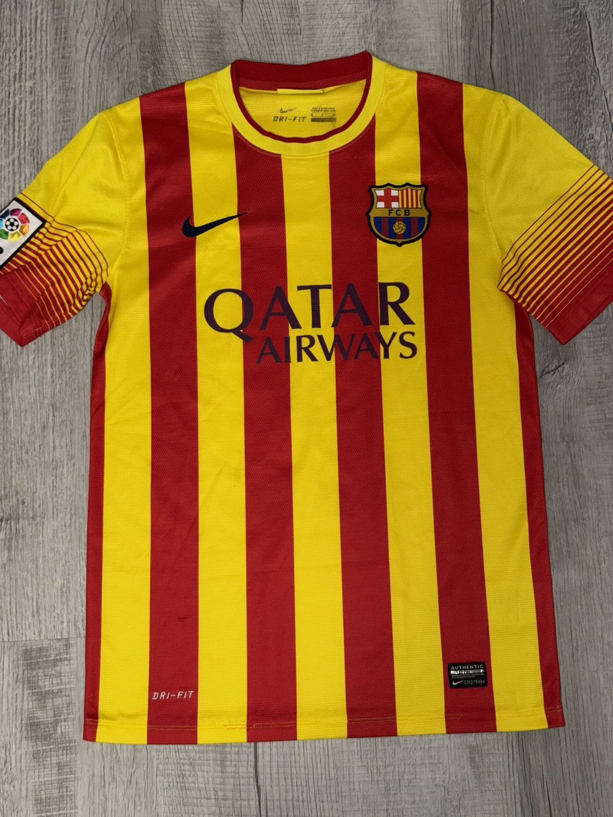 Nike Neymar 2014 Barcelona Away Jersey Size US S / EU 44-46 / 1 - 2 Thumbnail