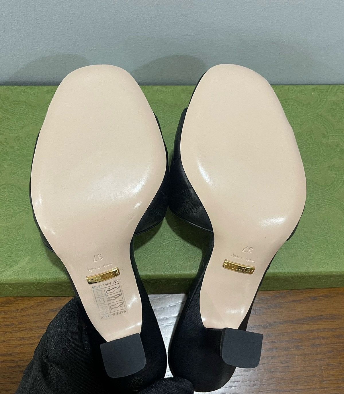Gucci Classic leather high heel Size US 7 / IT 37 - 8 Thumbnail