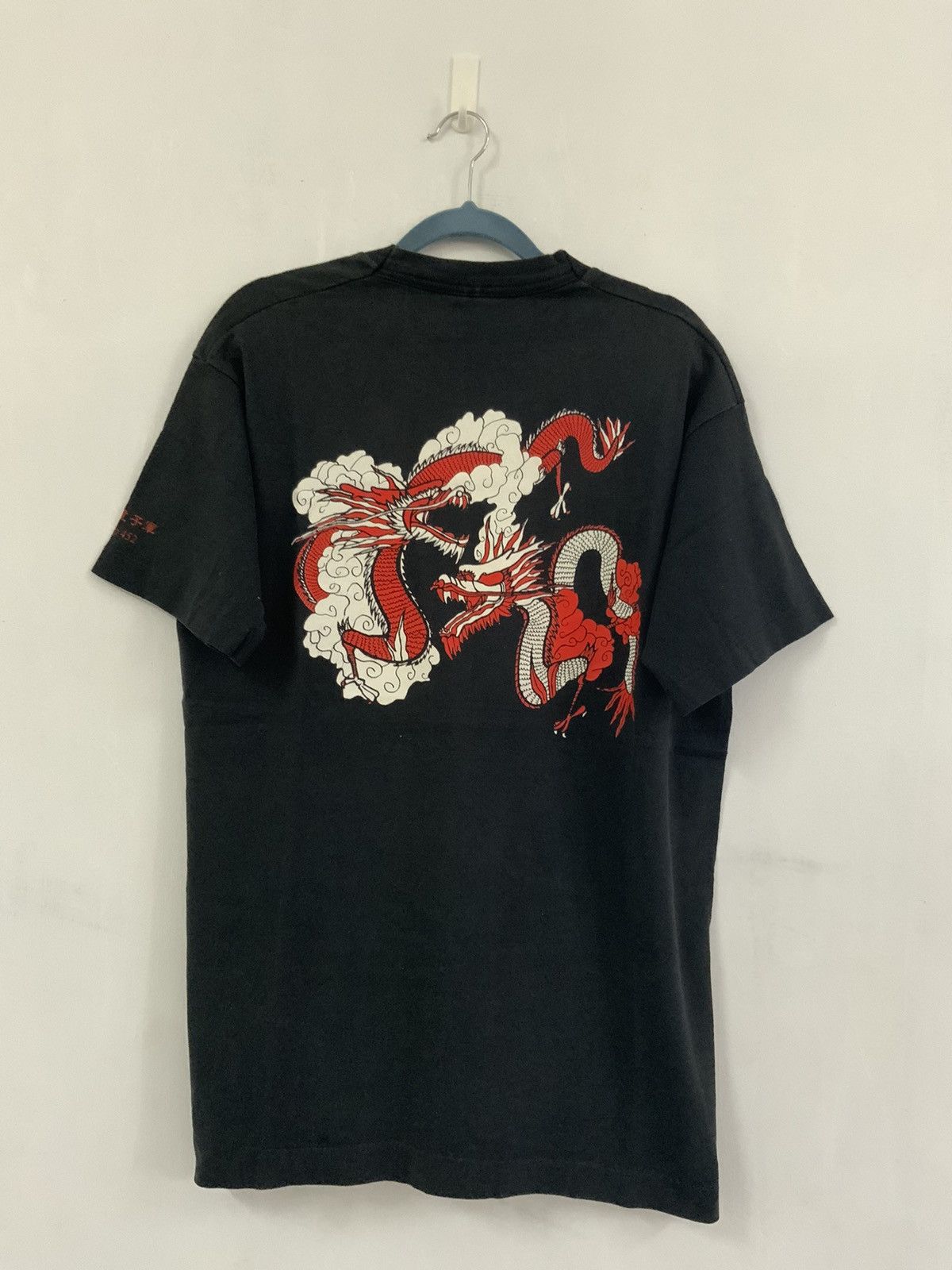 Fruit Of The Loom Vintage Dragon Made in Usa Tee Size US L / EU 52-54 / 3 - 1 Thumbnail