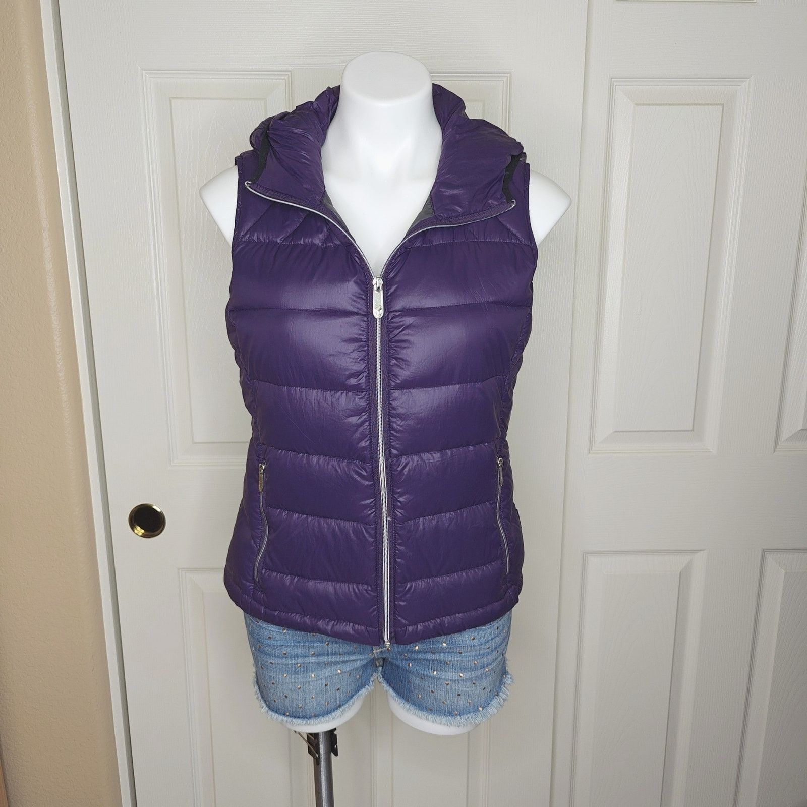 Calvin Klein purple packable down puffer vest with hoodie sz XS Size XS / US 0-2 / IT 36-38 - 1 Thumbnail