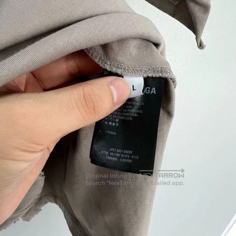 Balenciaga Balenciaga Distressed BB Logo Short Sleeve. Size US L / EU 52-54 / 3 - 5 Thumbnail