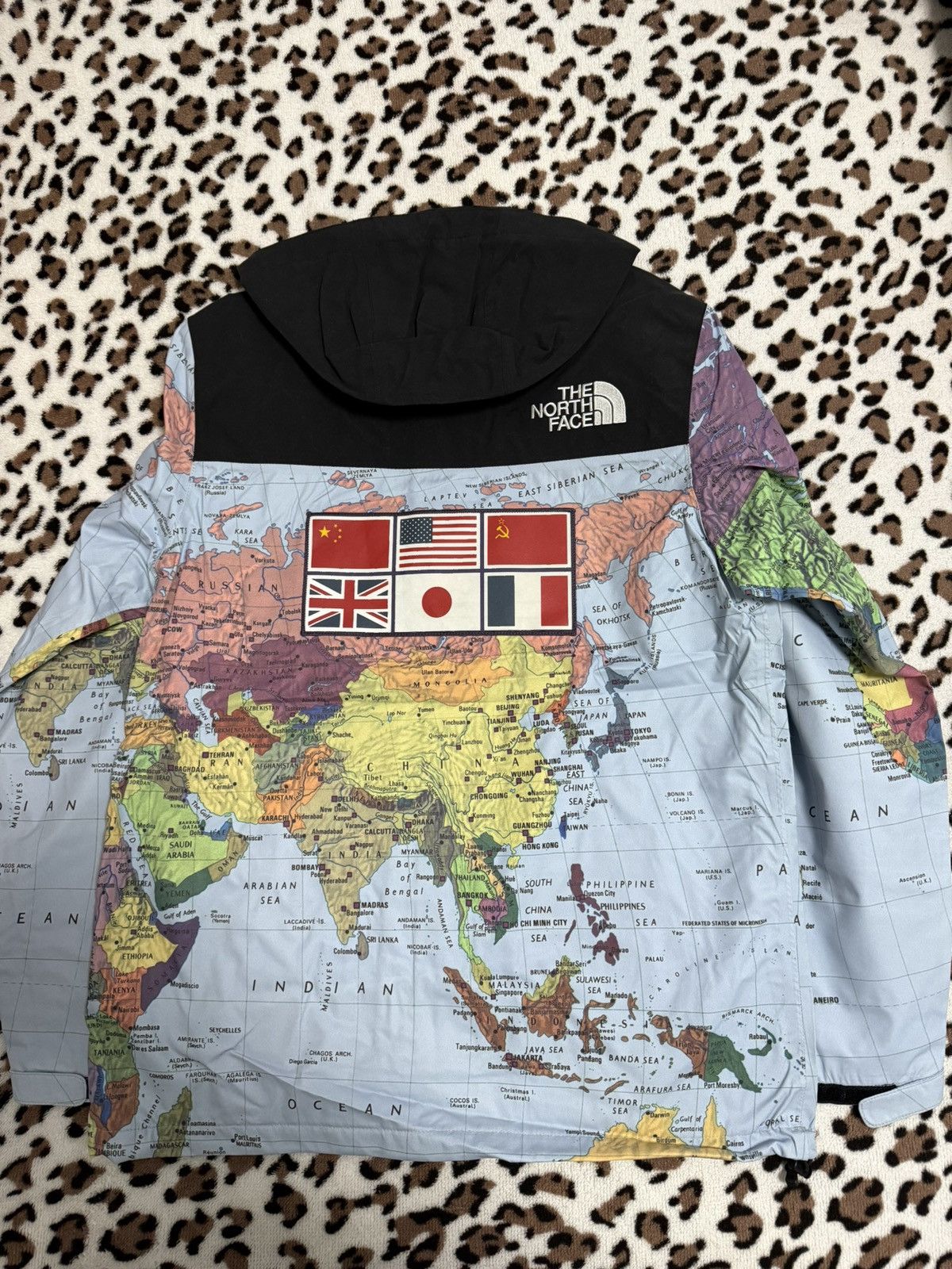 Supreme × The North Face Supreme tnf the north face atlas maps coach jacket Size US S / EU 44-46 / 1 - 3 Thumbnail