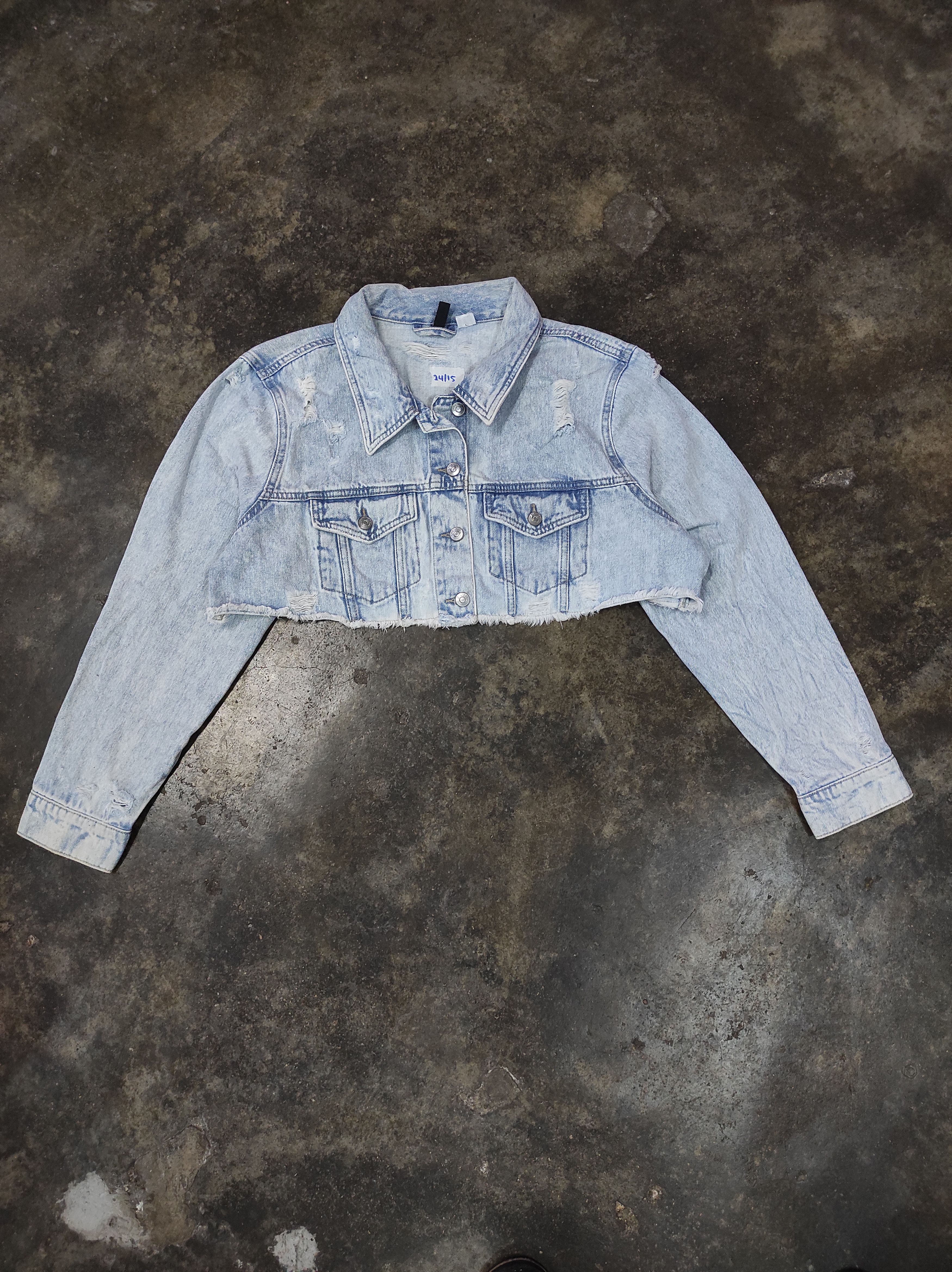 H&M H&M DIVIDED RIPPED CROPPED DISTRESSED DENIM JACKET Size XL / US 12-14 / IT 48-50 - 1 Thumbnail