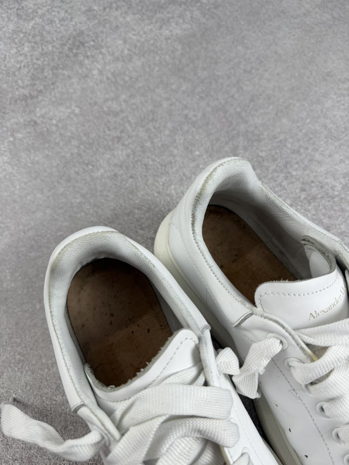 Alexander McQueen Alexander McQueen White Leather Sneakers Size 42 Size US 9 / EU 42 - 12 Thumbnail