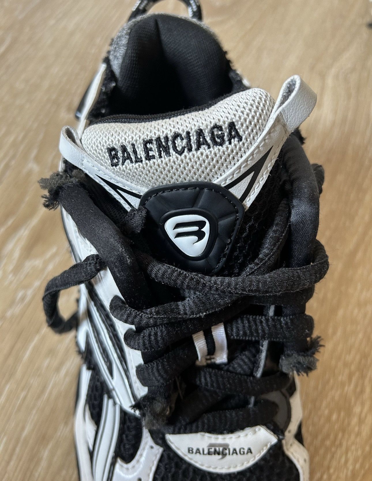 Balenciaga Balenciaga Track Runner Sneakers Black and White Size 38 Size US 6 / EU 39 - 3 Thumbnail