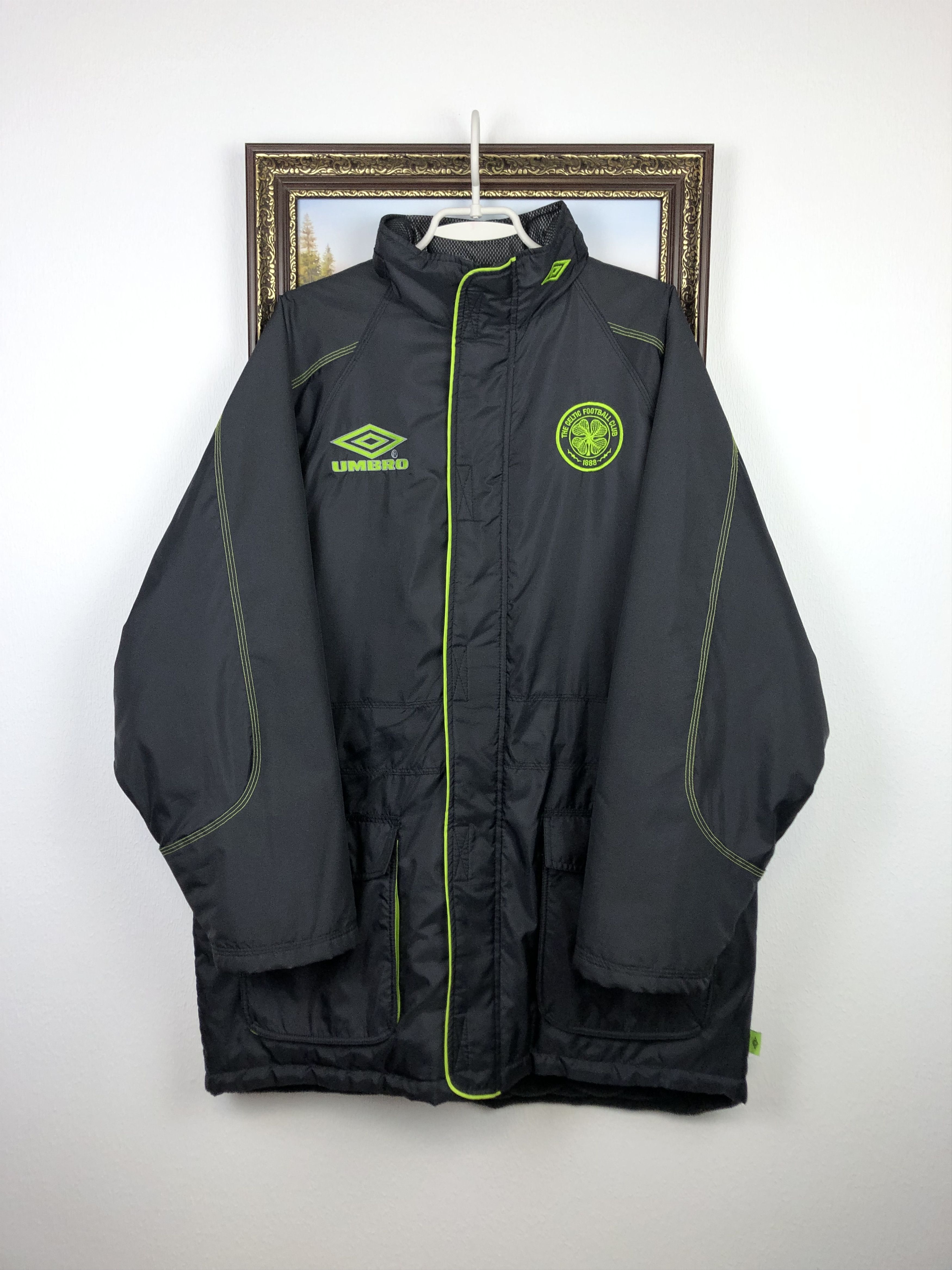 Umbro Vintage Celtic Football Padded Bench Coat Jacket Soccer Size US L / EU 52-54 / 3 - 1 Thumbnail
