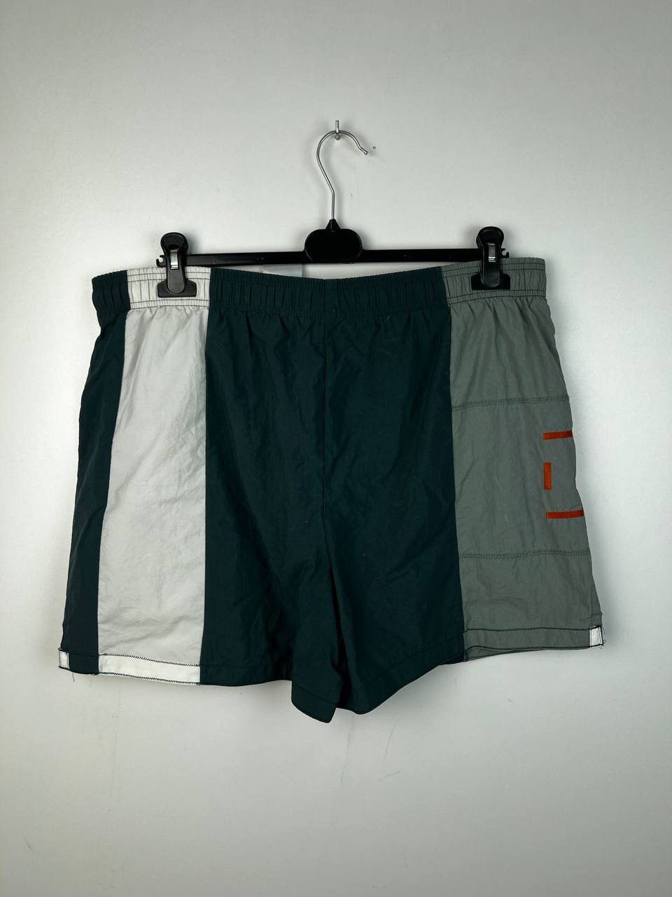 Vintage Nike 90s streetwear vintage shorts size L/34 Size US 34 / EU 50 - 2 Thumbnail