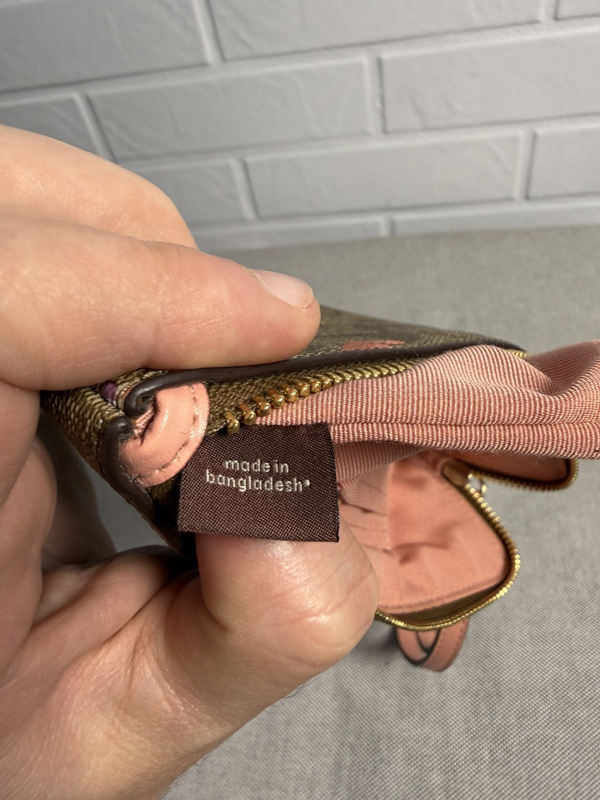 Coach Coach Large Corner Zip Wristlet In Signature Canvas Size ONE SIZE - 8 Thumbnail