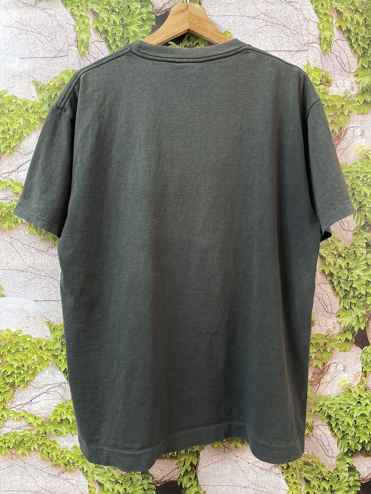 Bape 🇯🇵VINTAGE SINGLE STITCH BAPE RED CAMO TEE VERY RARE Size US L / EU 52-54 / 3 - 3 Thumbnail