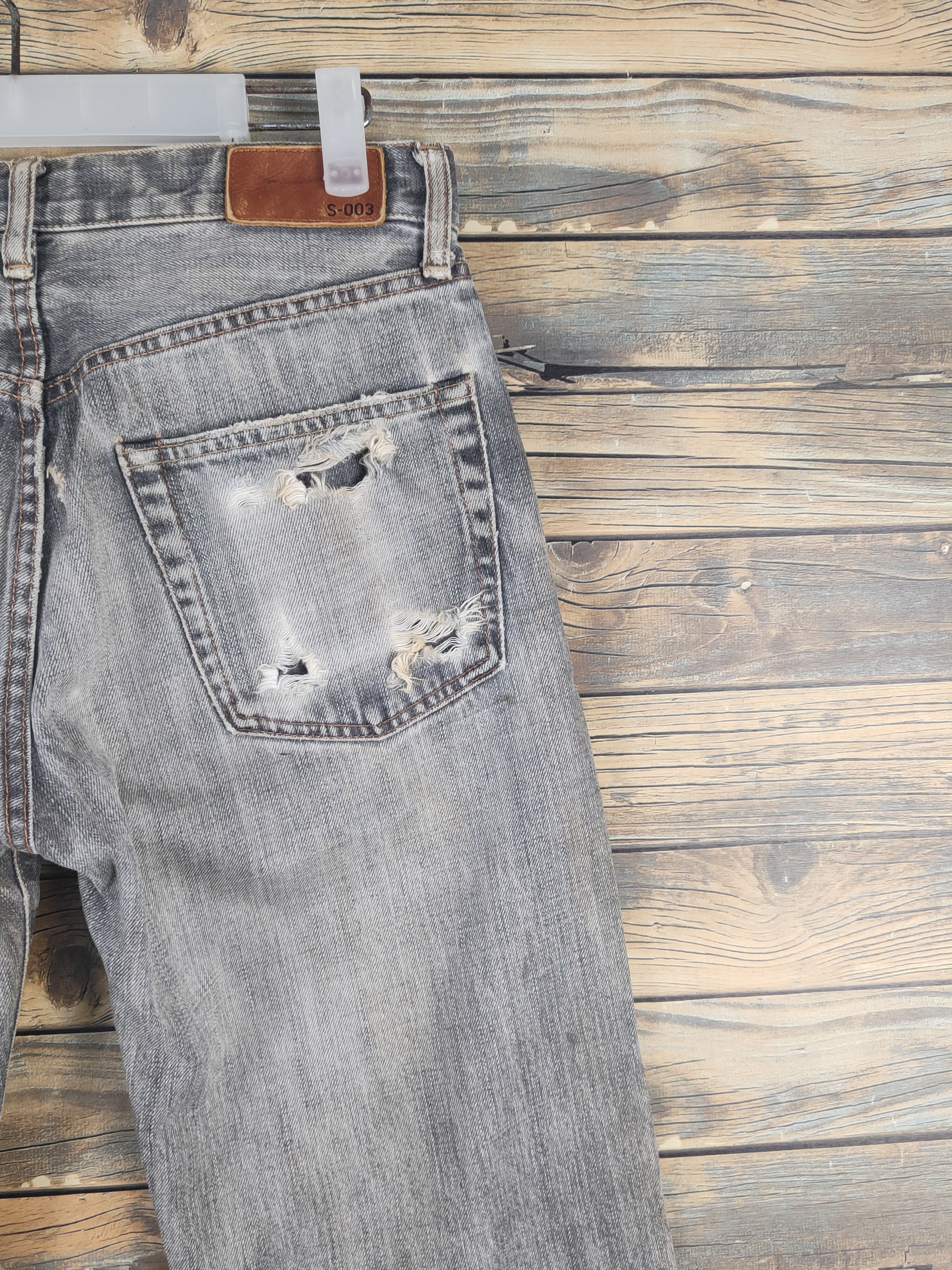 Japanese Brand Uniqlo japan vtg Black Faded Distressed Ripped Jeans #W1608 Size US 29 - 10 Thumbnail
