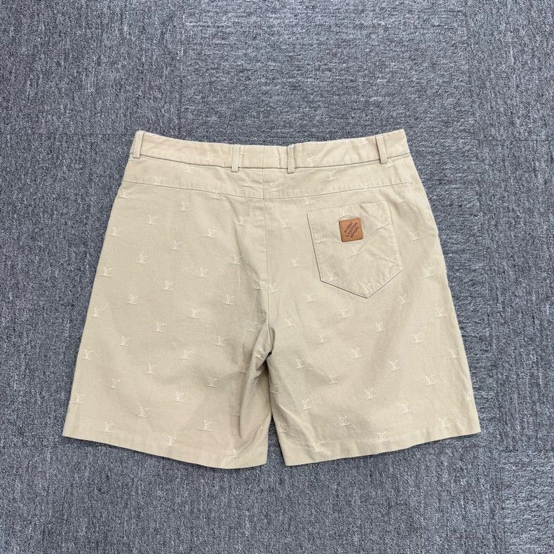 Louis Vuitton Louis Vuitton Monogram Shorts in Size 54-2506 Size US 44 / EU 60 - 2 Thumbnail